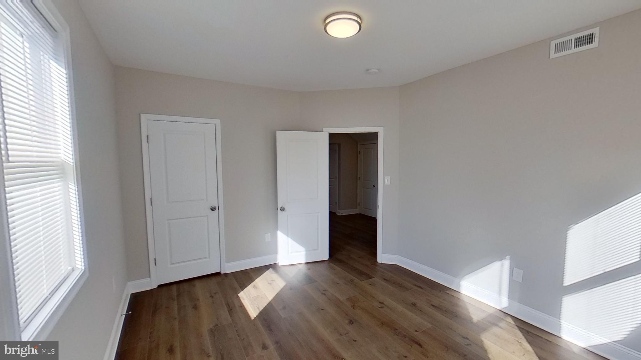 DOLFIELD - Residential Lease