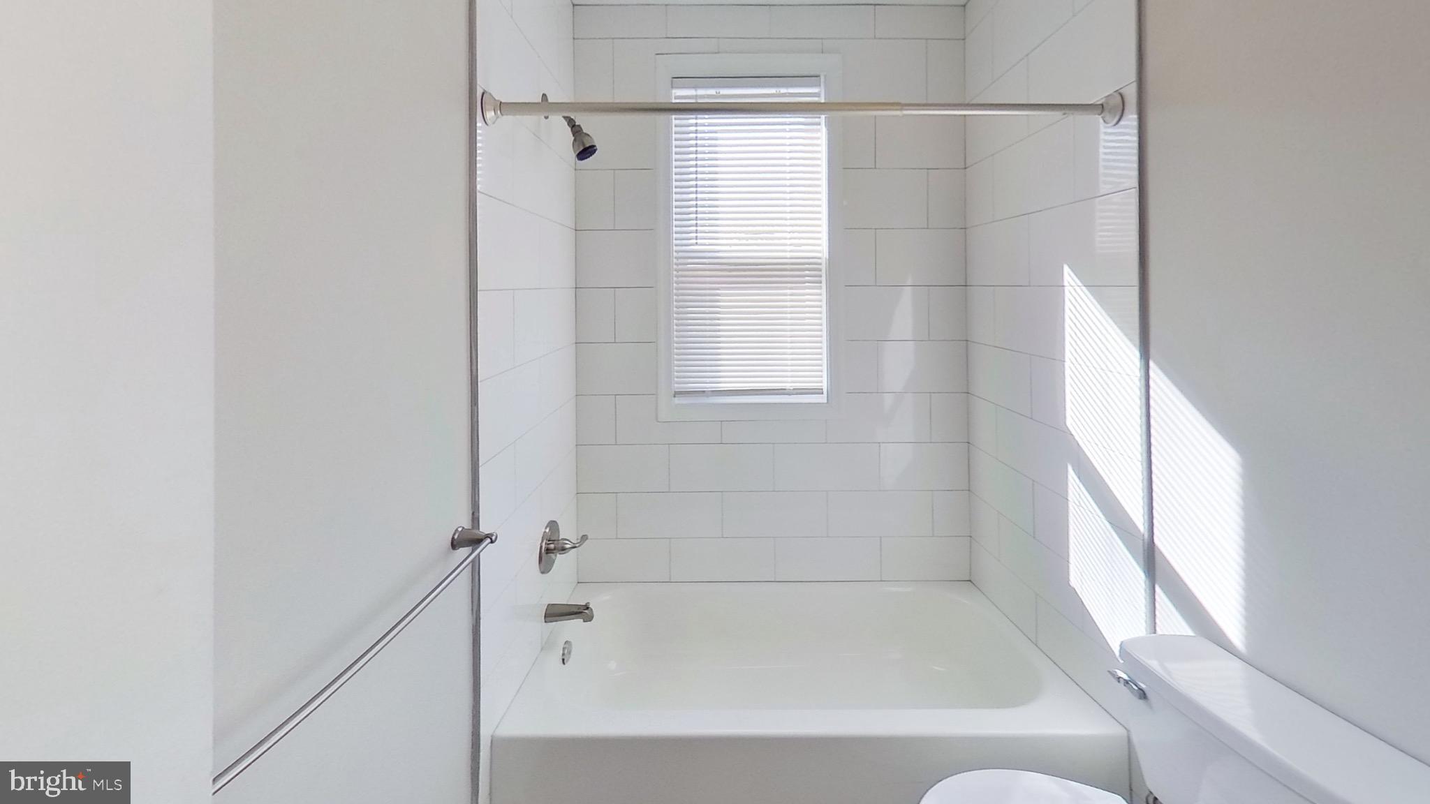 DOLFIELD - Residential Lease