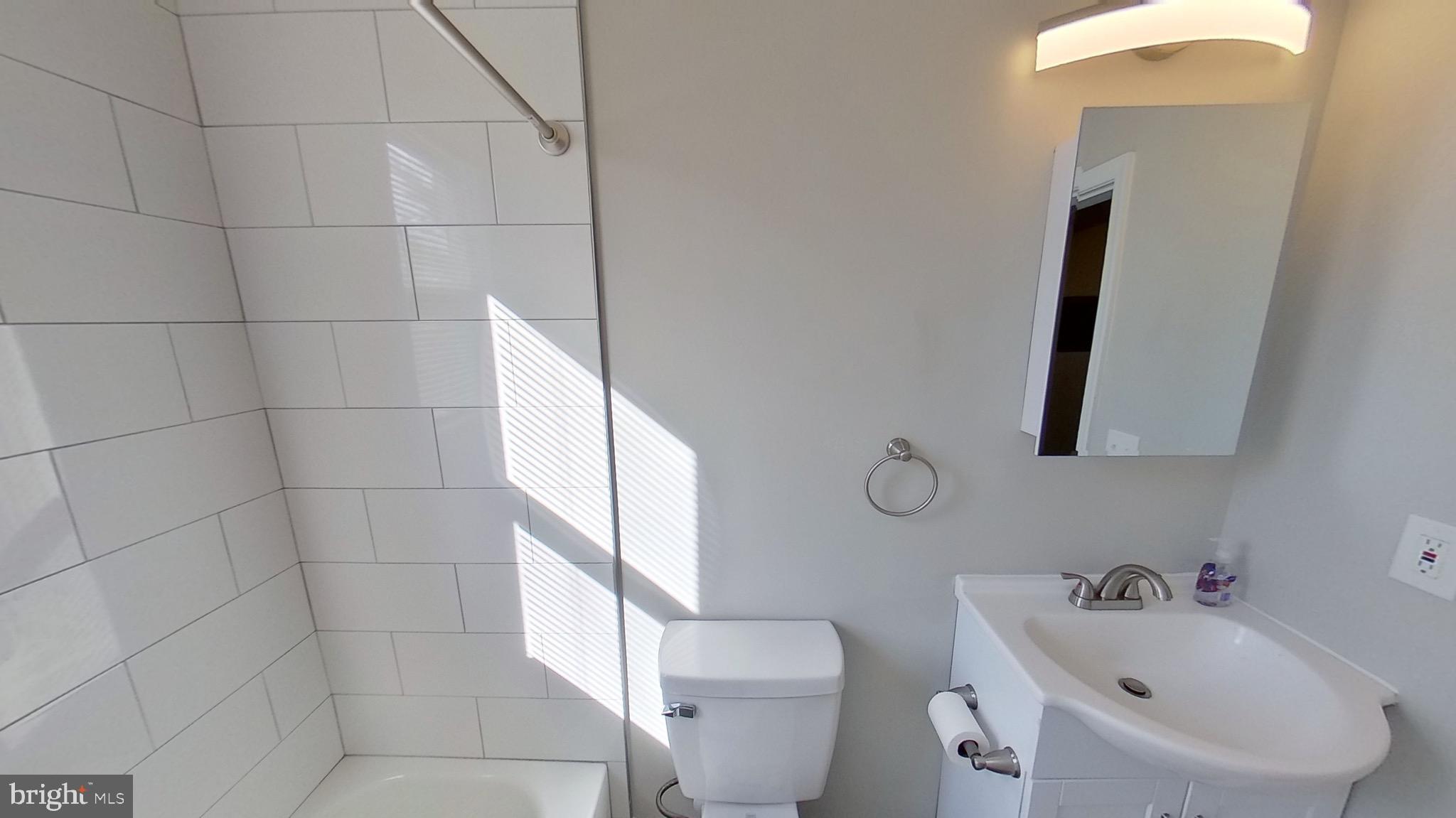 DOLFIELD - Residential Lease