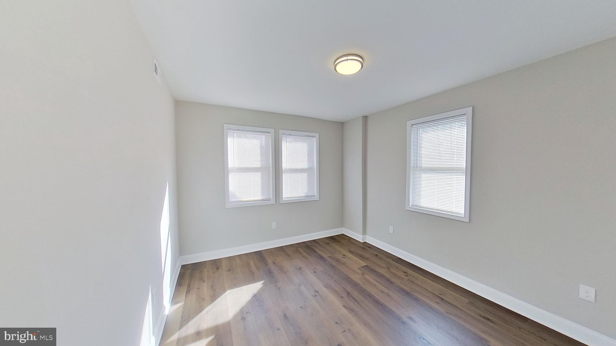 DOLFIELD - Residential Lease