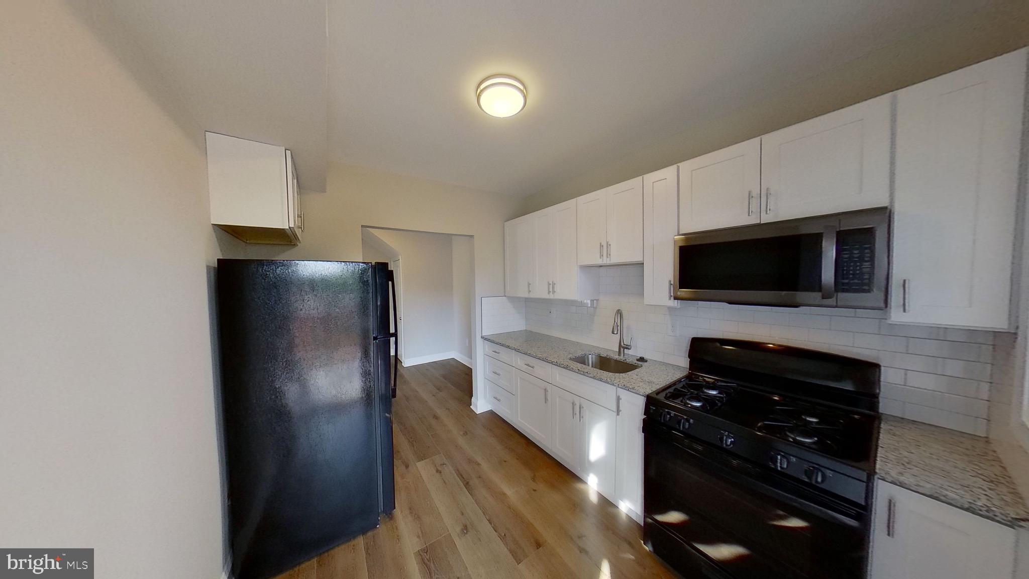 DOLFIELD - Residential Lease