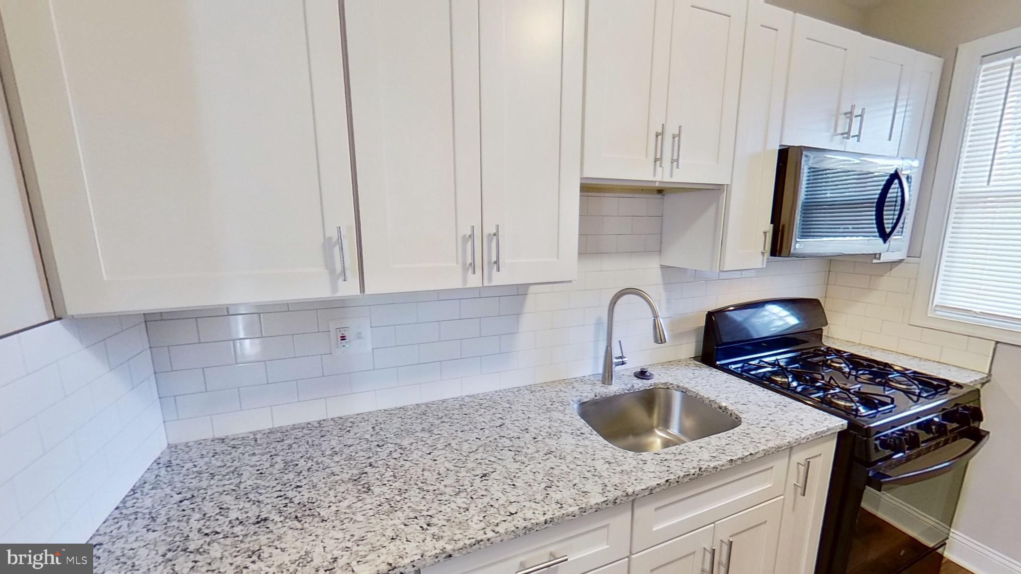 DOLFIELD - Residential Lease