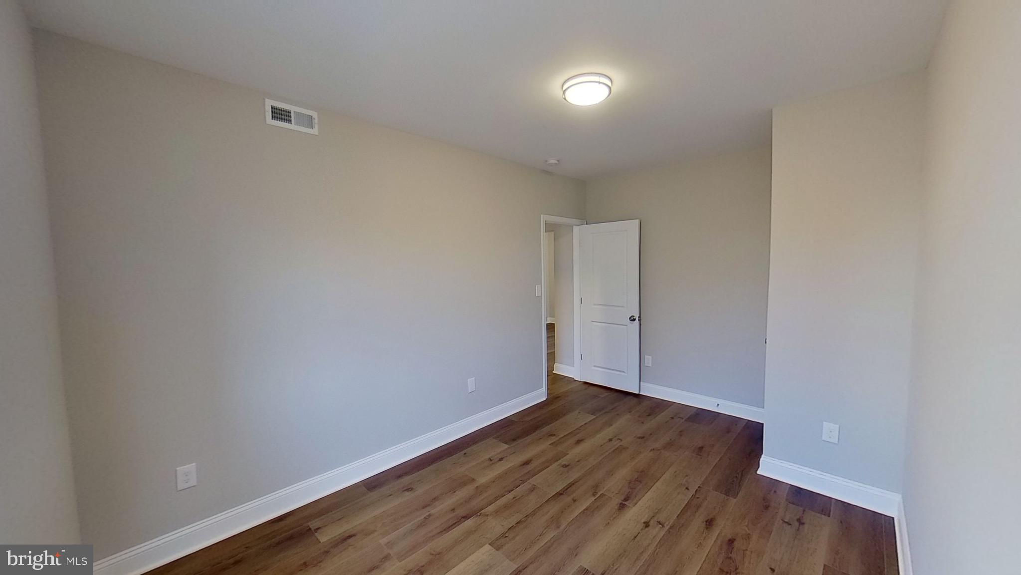 DOLFIELD - Residential Lease