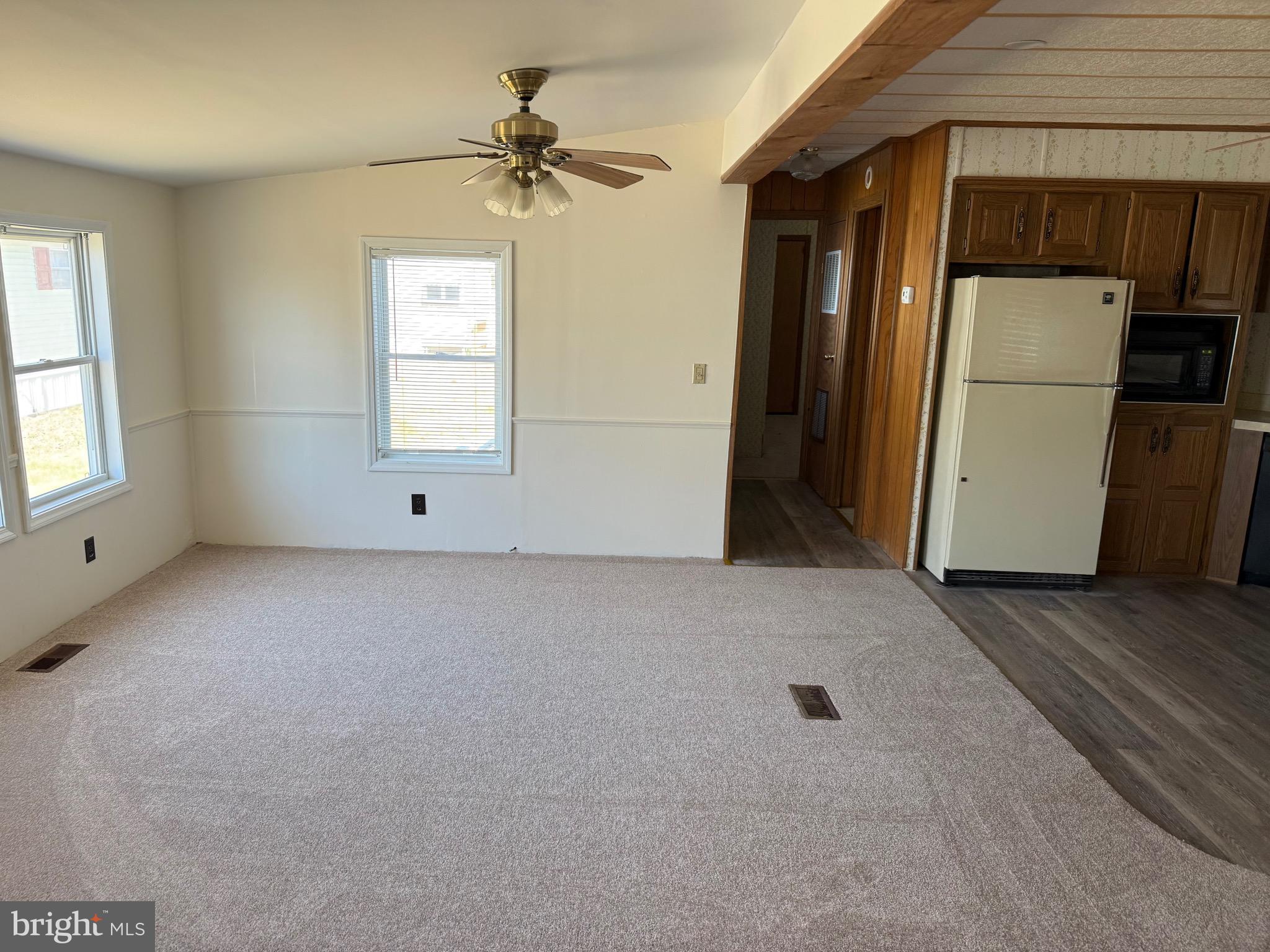 MURRAY MANOR - Residential