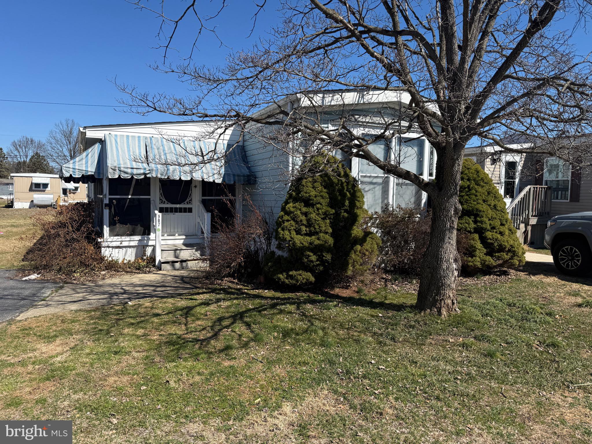 MURRAY MANOR - Residential