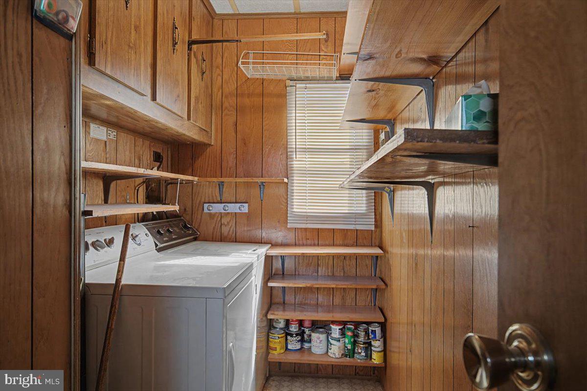 MURRAY MANOR - Residential