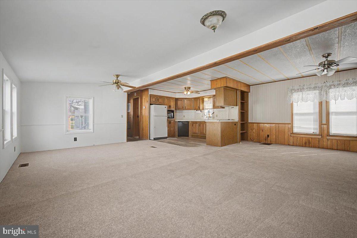 MURRAY MANOR - Residential