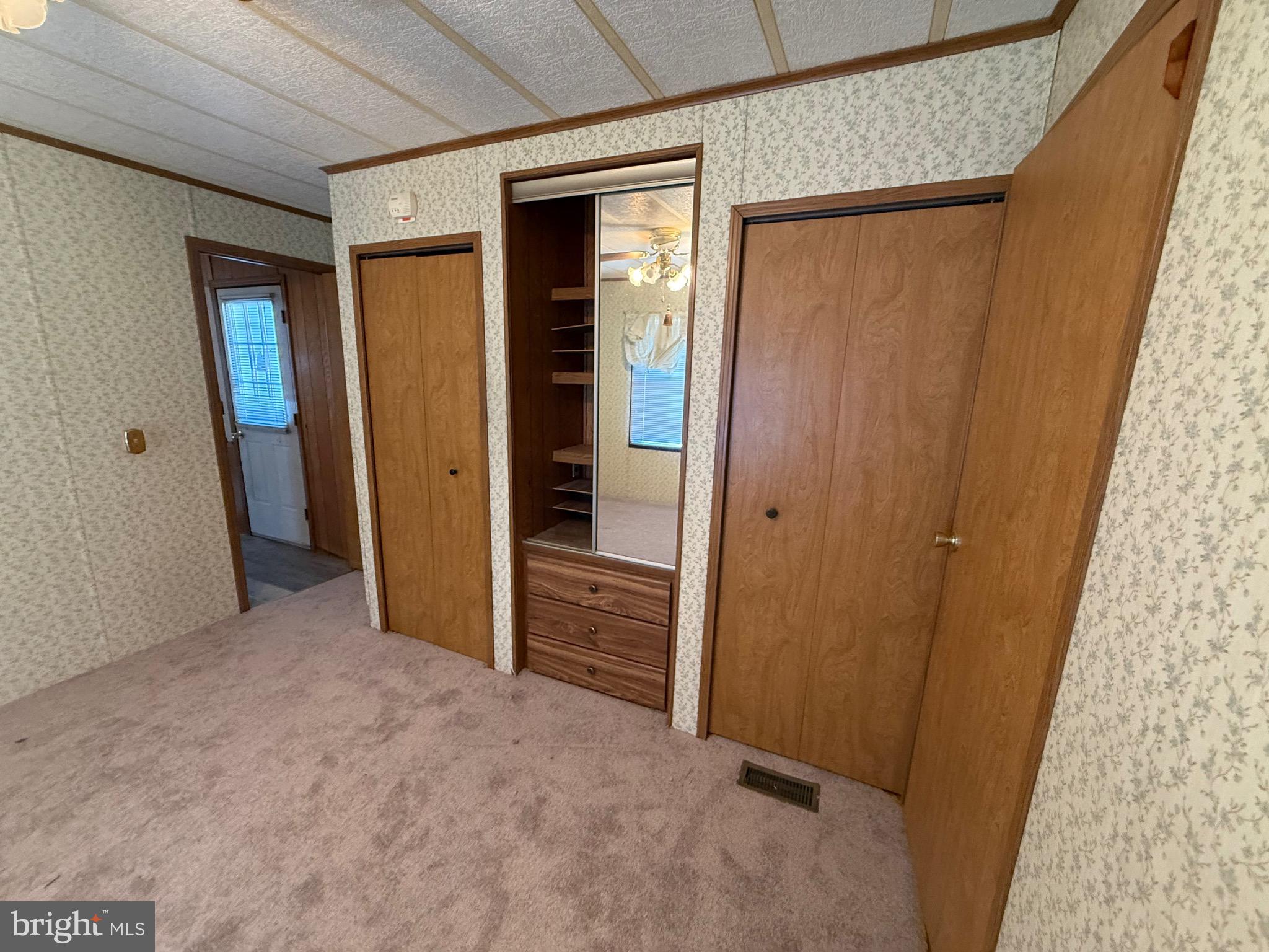 MURRAY MANOR - Residential