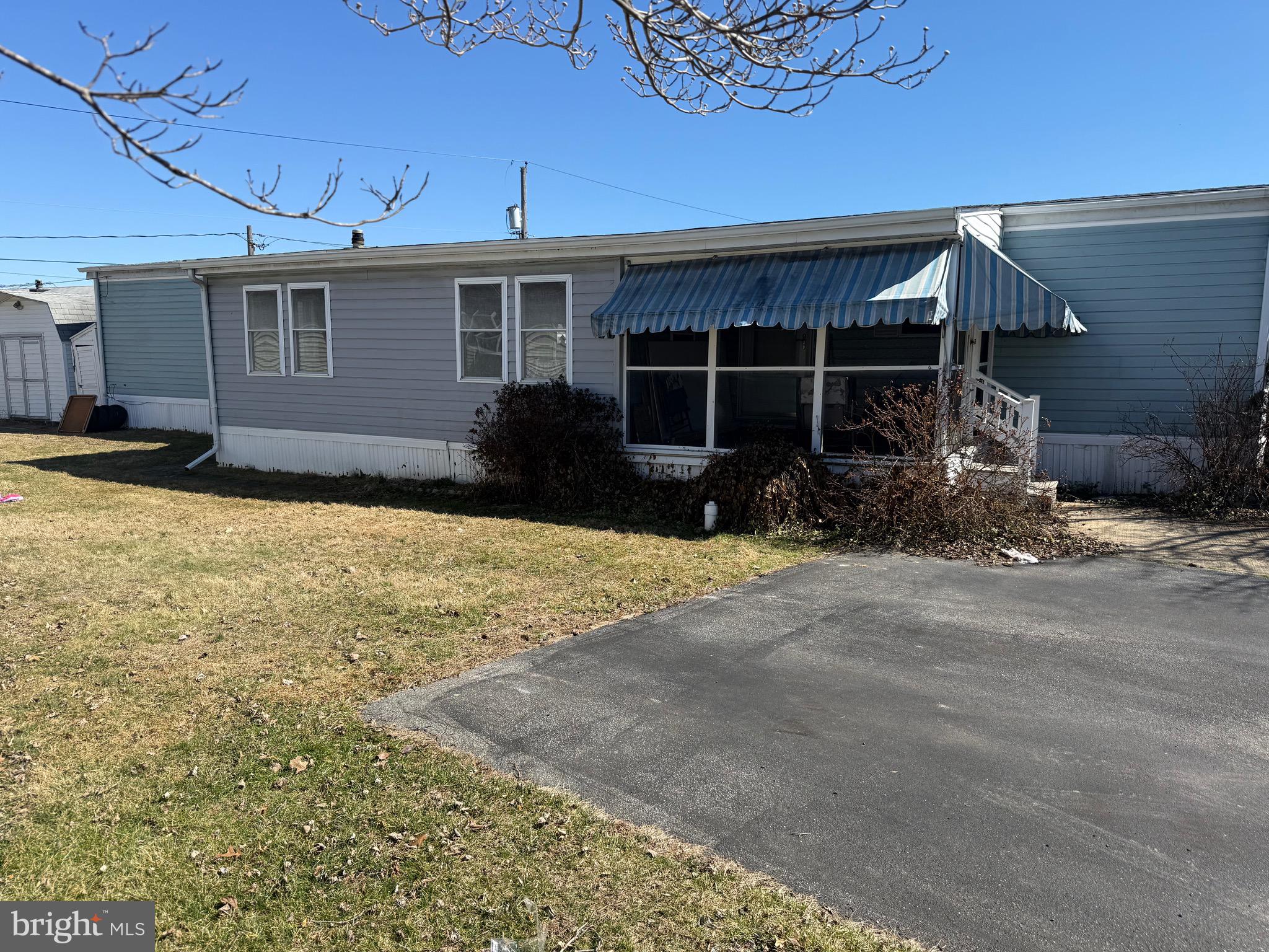 MURRAY MANOR - Residential