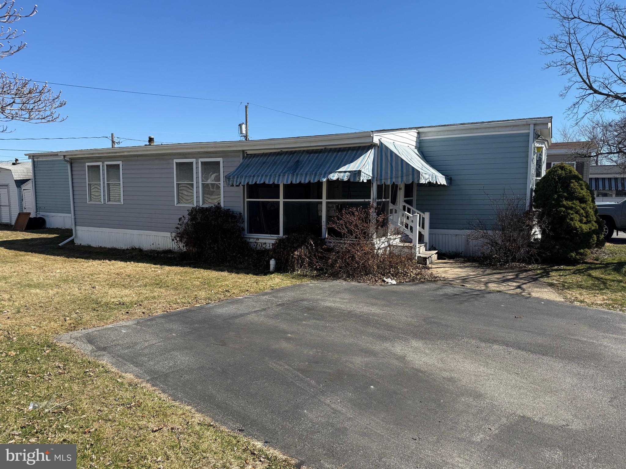 MURRAY MANOR - Residential