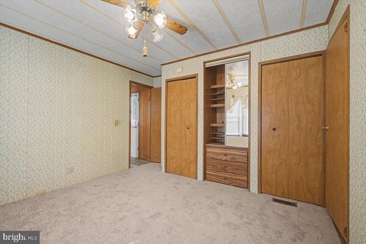 MURRAY MANOR - Residential