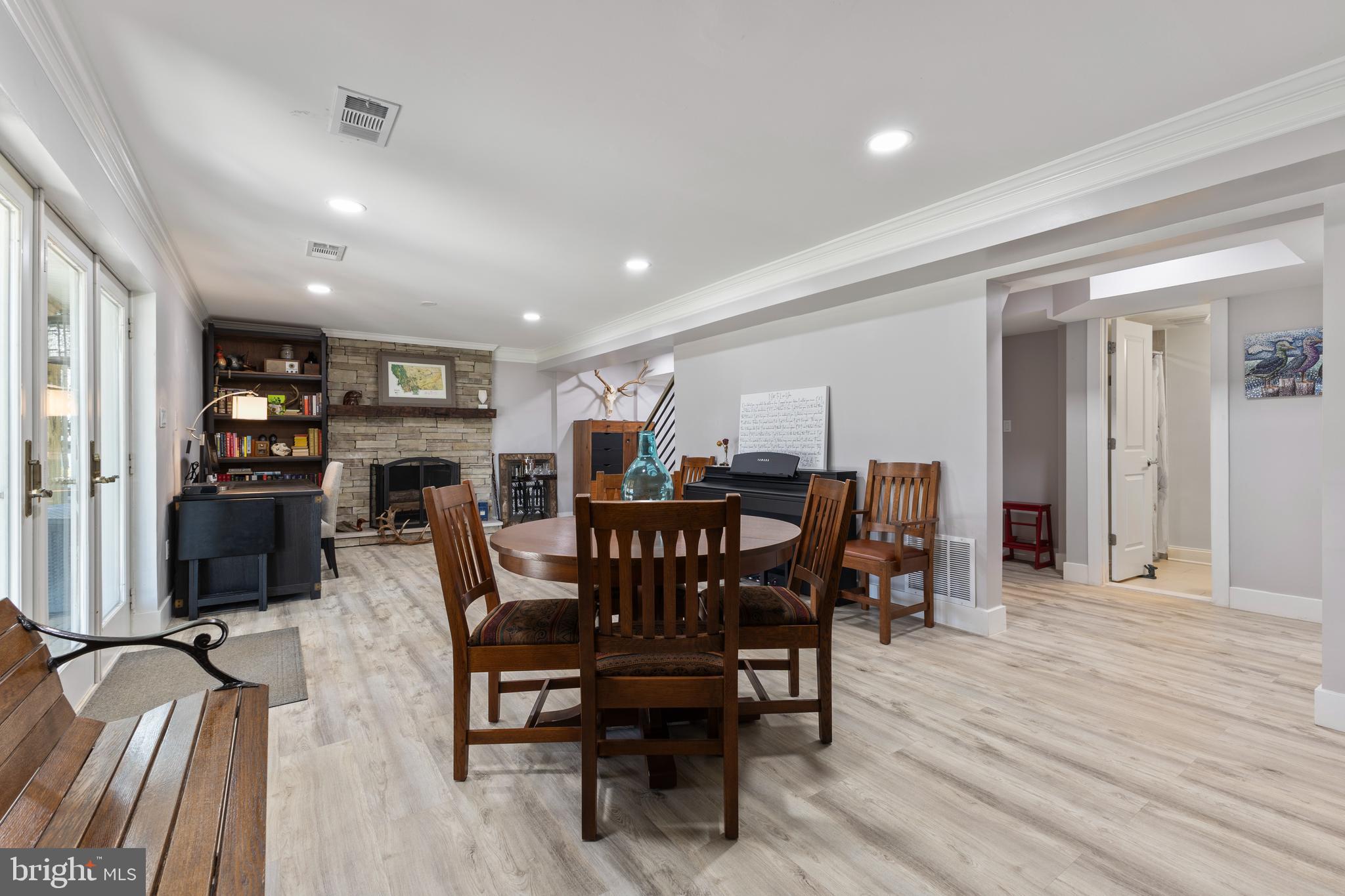 HERITAGE MANOR - Residential