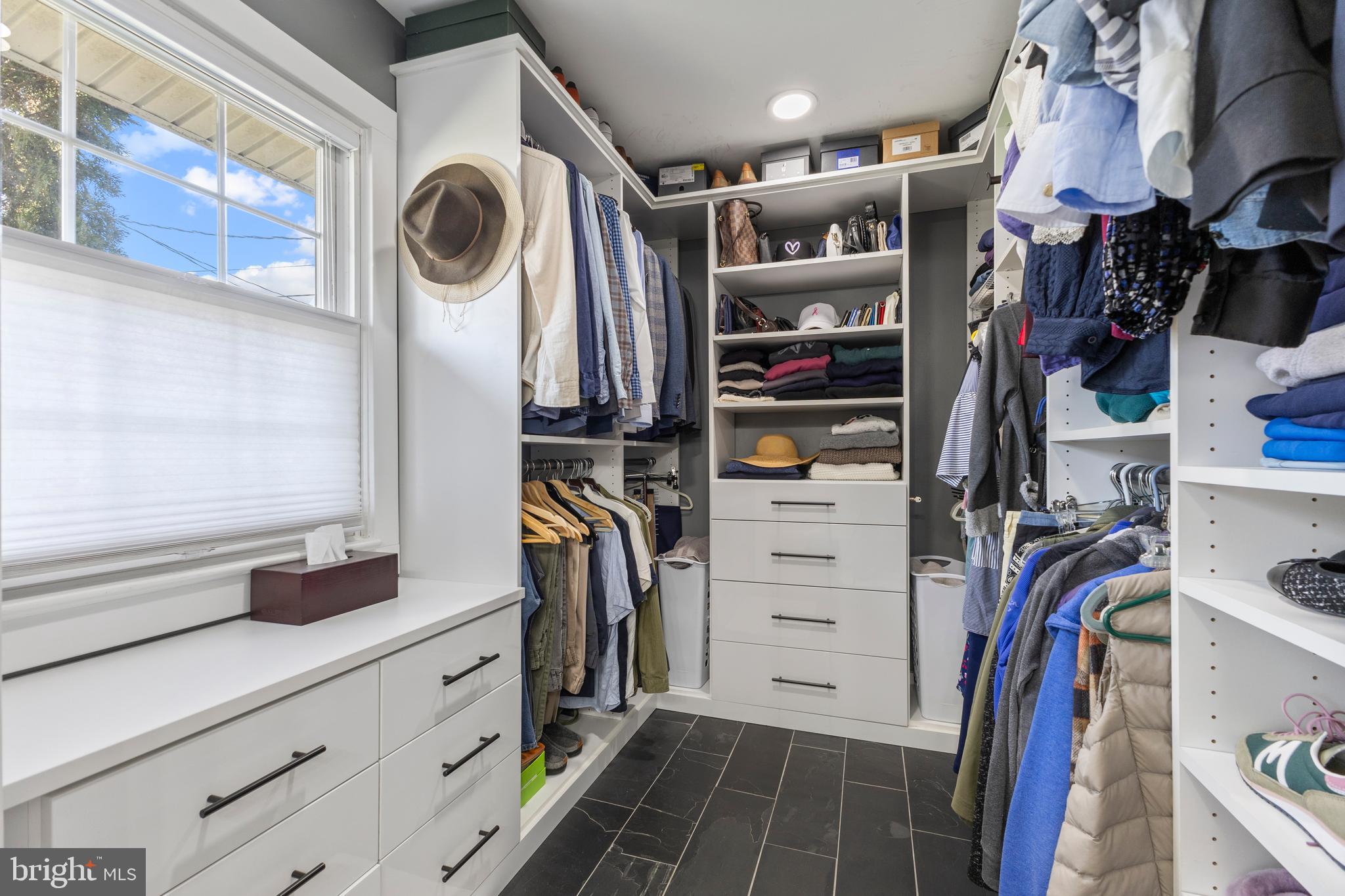 HERITAGE MANOR - Residential