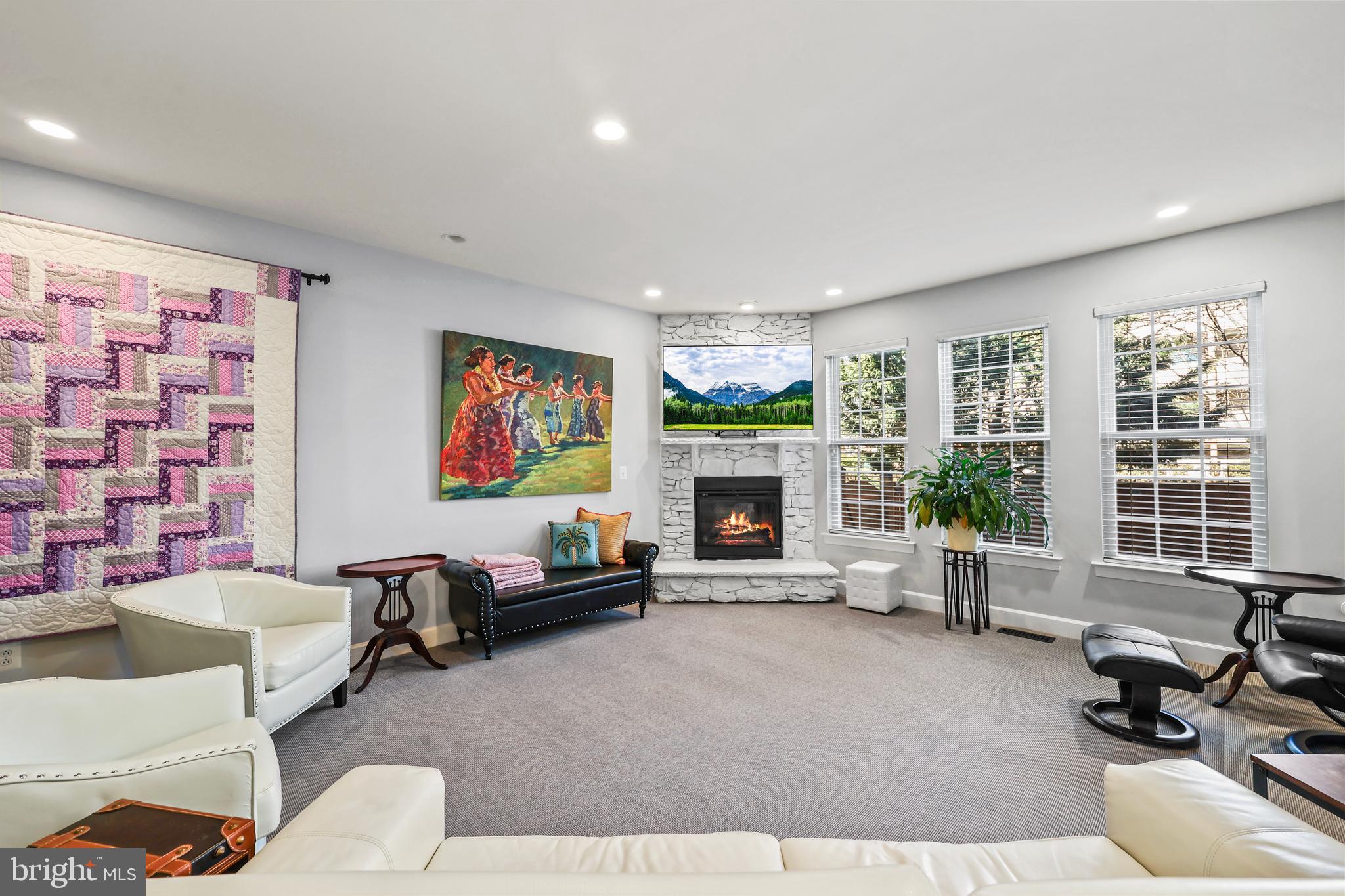 COURTYARDS AT FALLS GATE - Residential