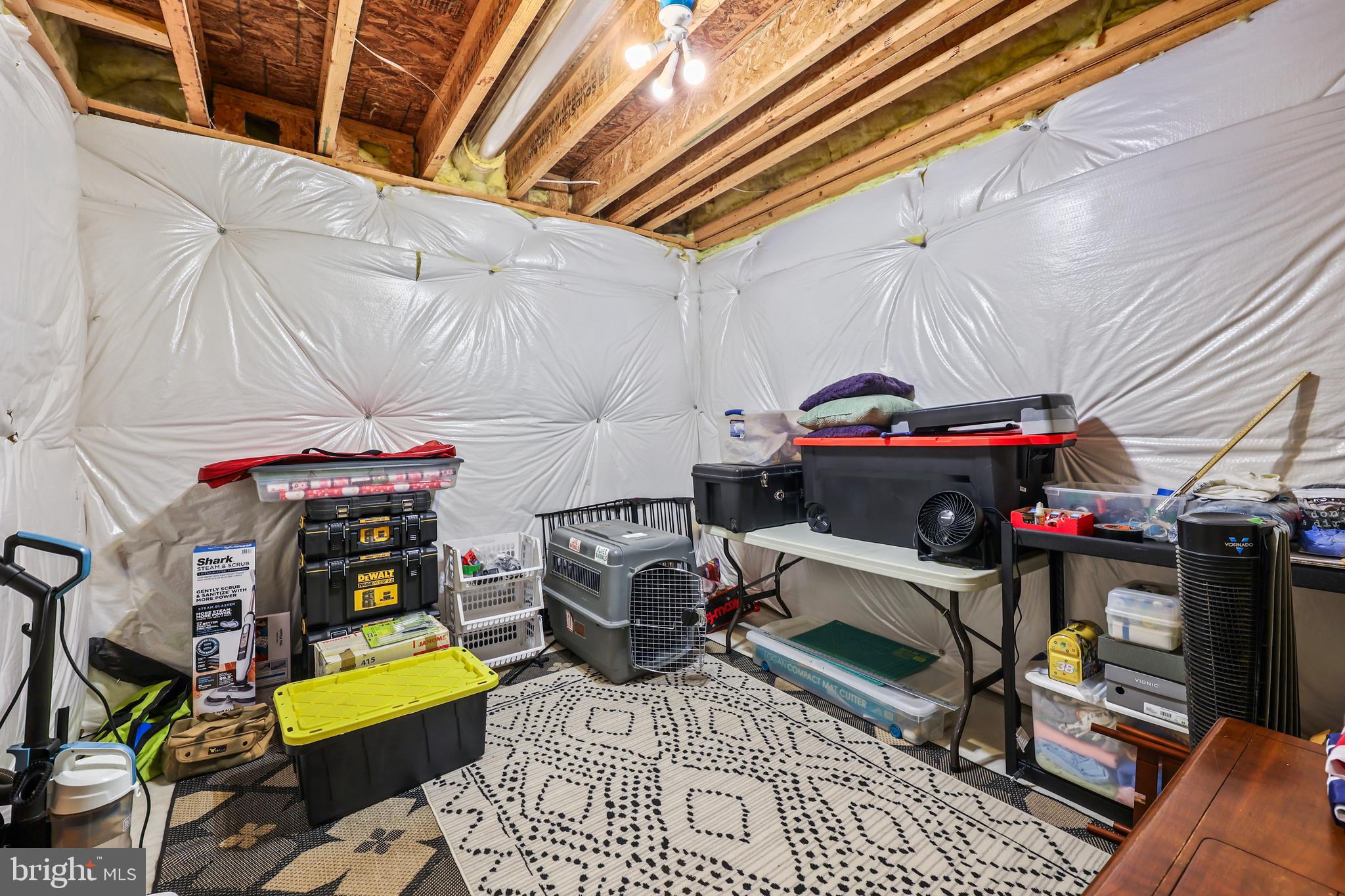 COURTYARDS AT FALLS GATE - Residential