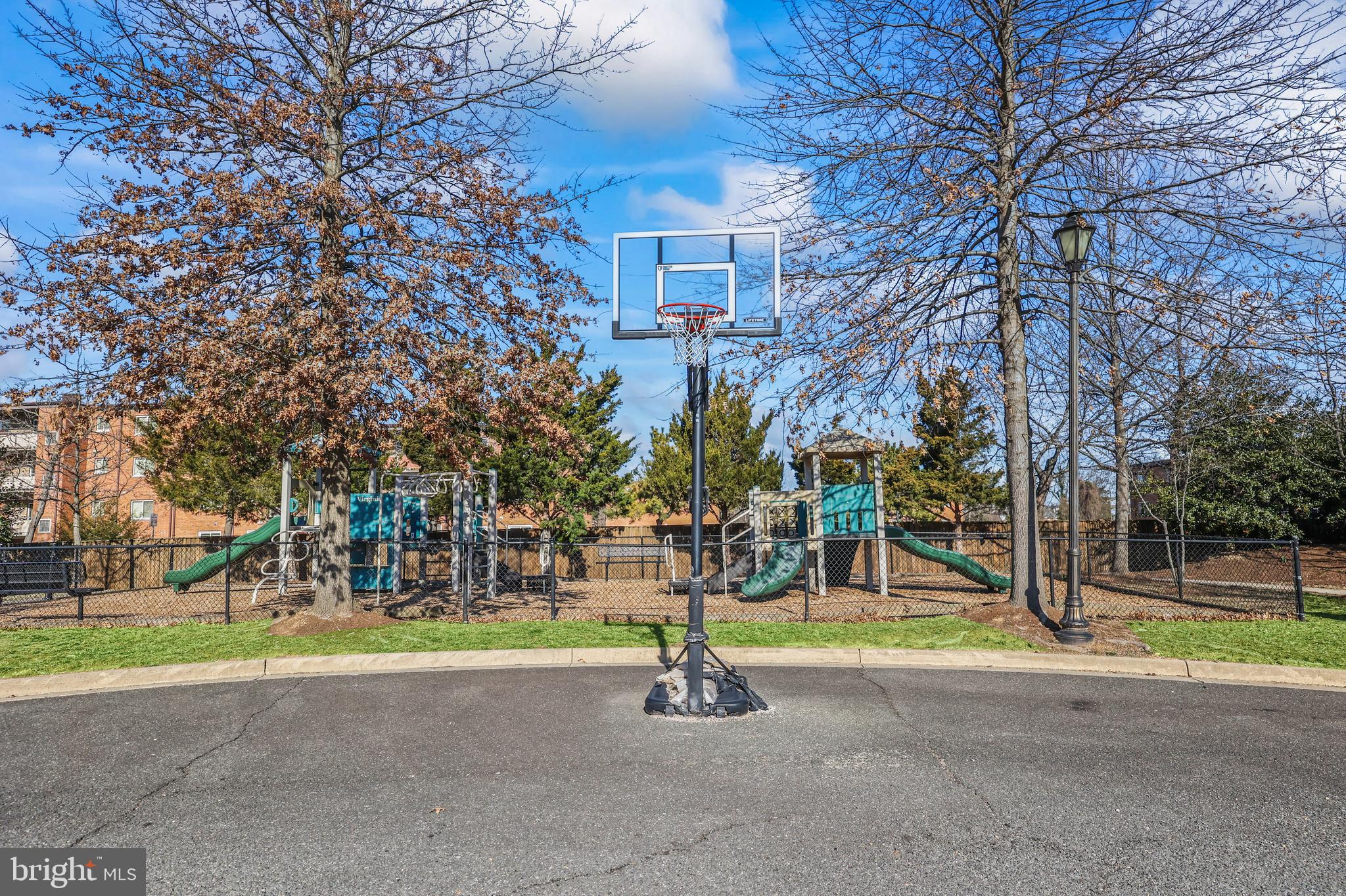 COURTYARDS AT FALLS GATE - Residential