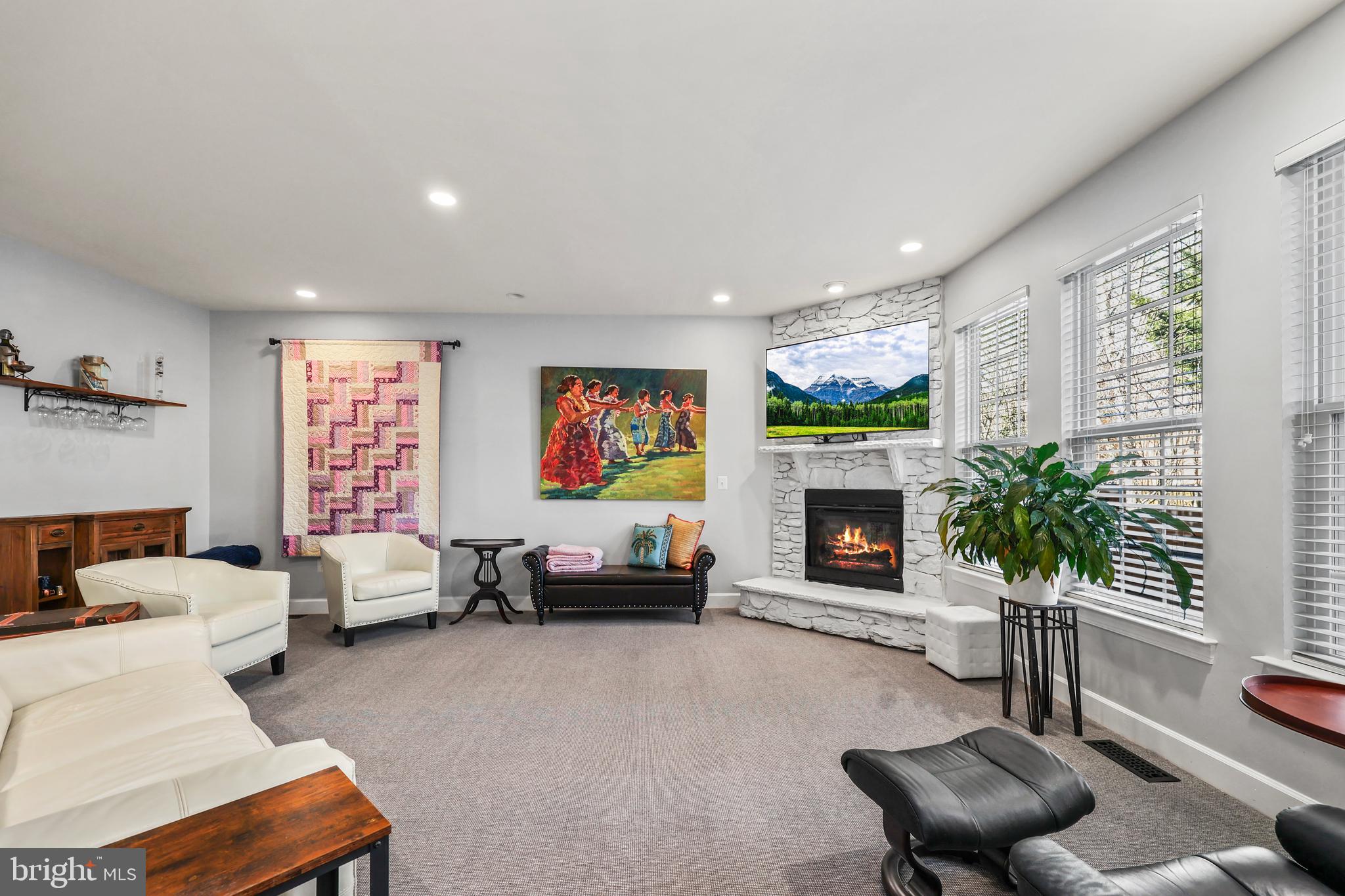 COURTYARDS AT FALLS GATE - Residential