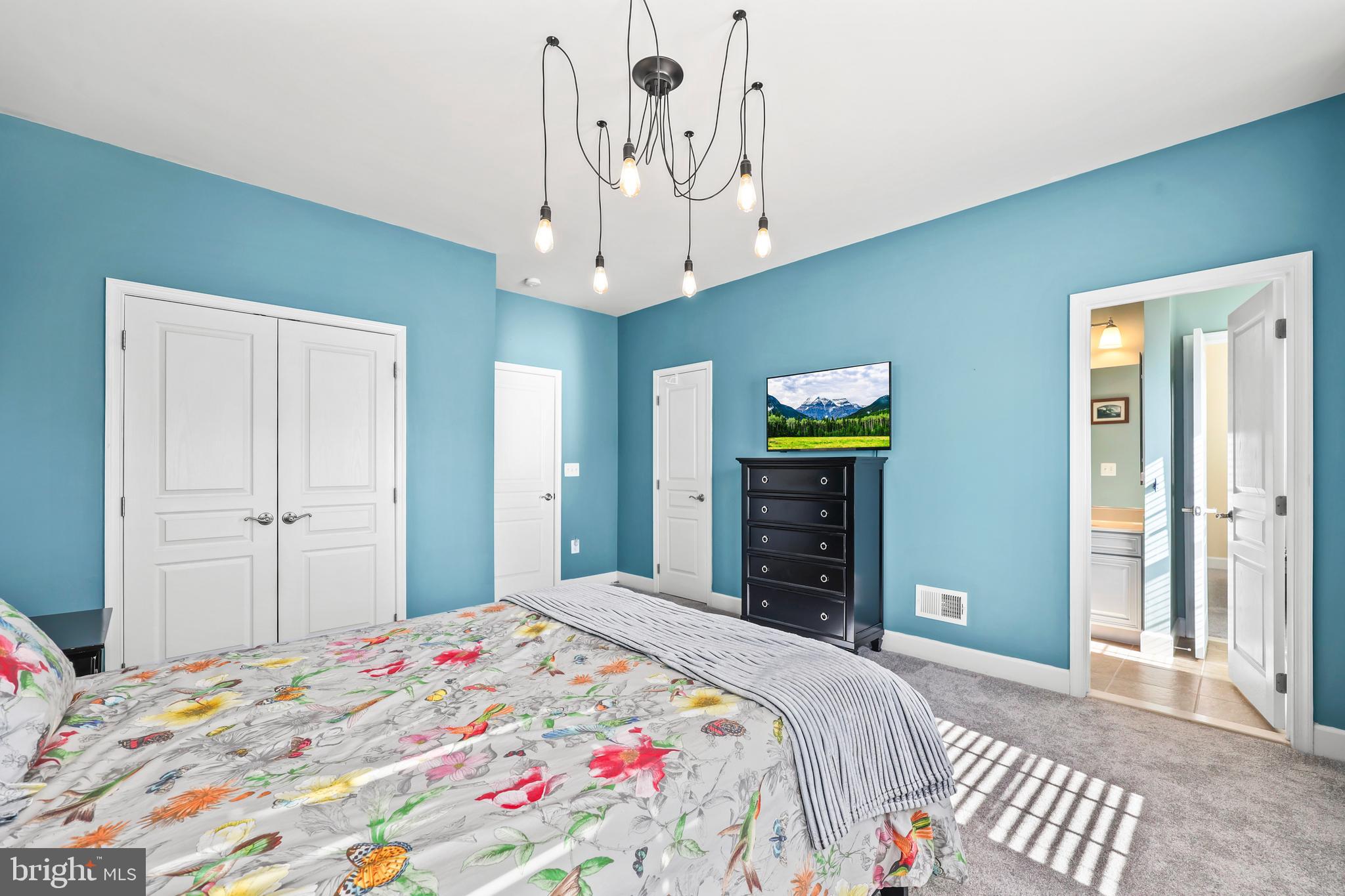 COURTYARDS AT FALLS GATE - Residential