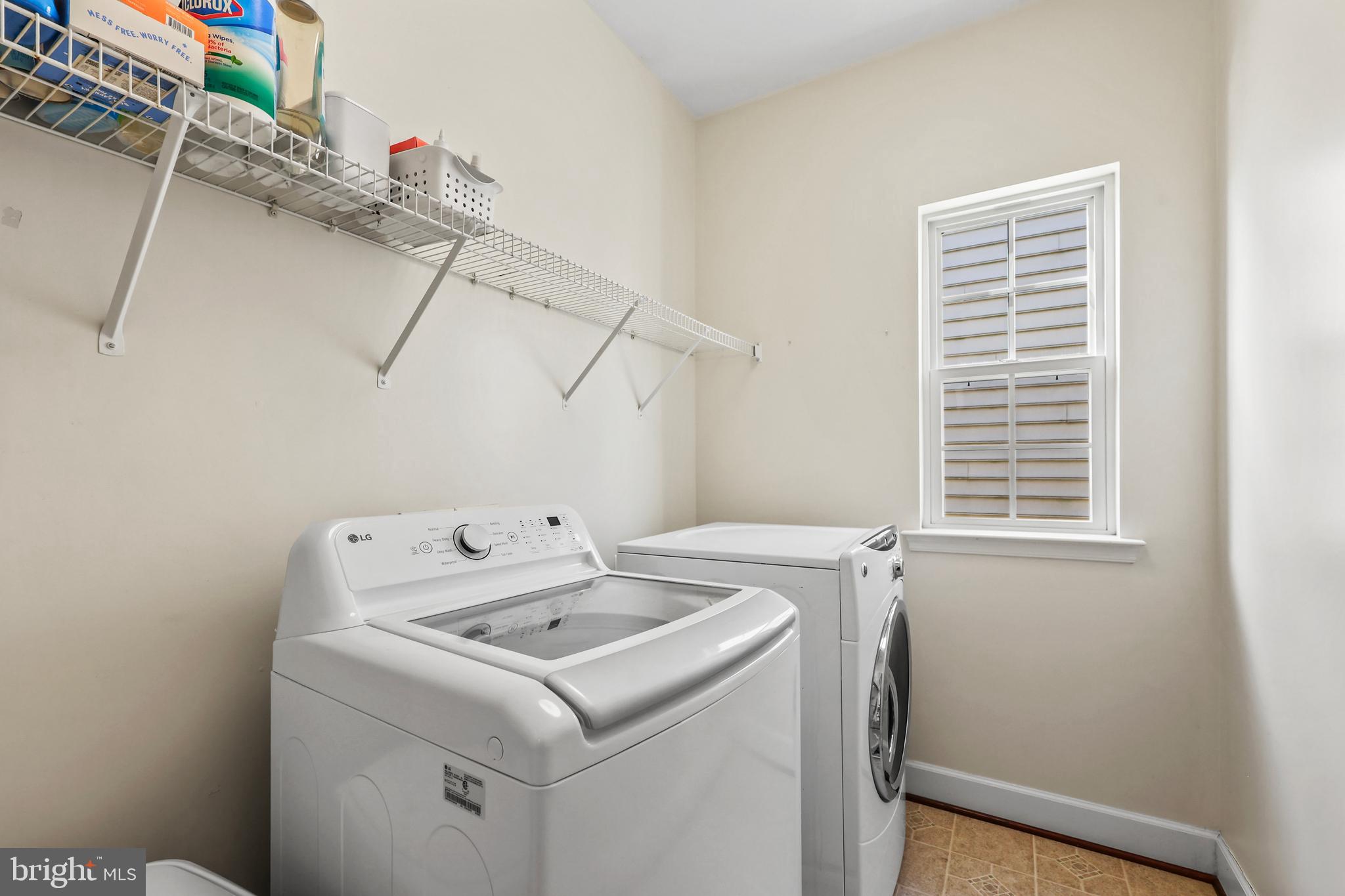 COURTYARDS AT FALLS GATE - Residential