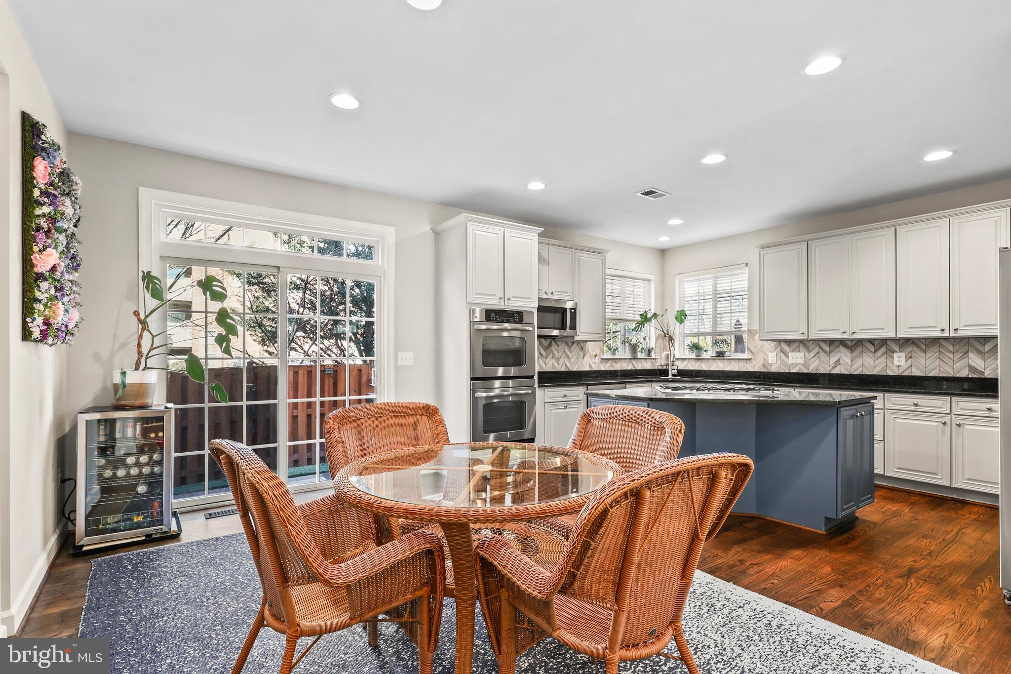 COURTYARDS AT FALLS GATE - Residential