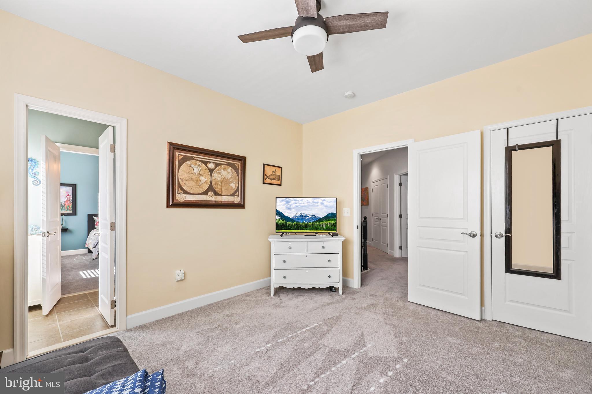 COURTYARDS AT FALLS GATE - Residential