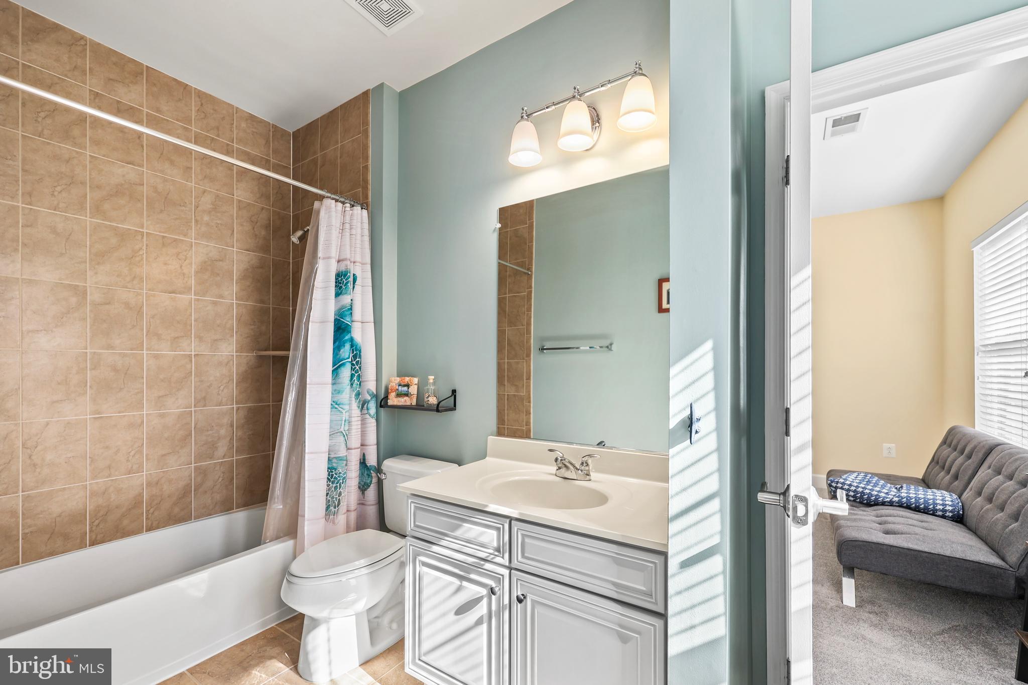 COURTYARDS AT FALLS GATE - Residential