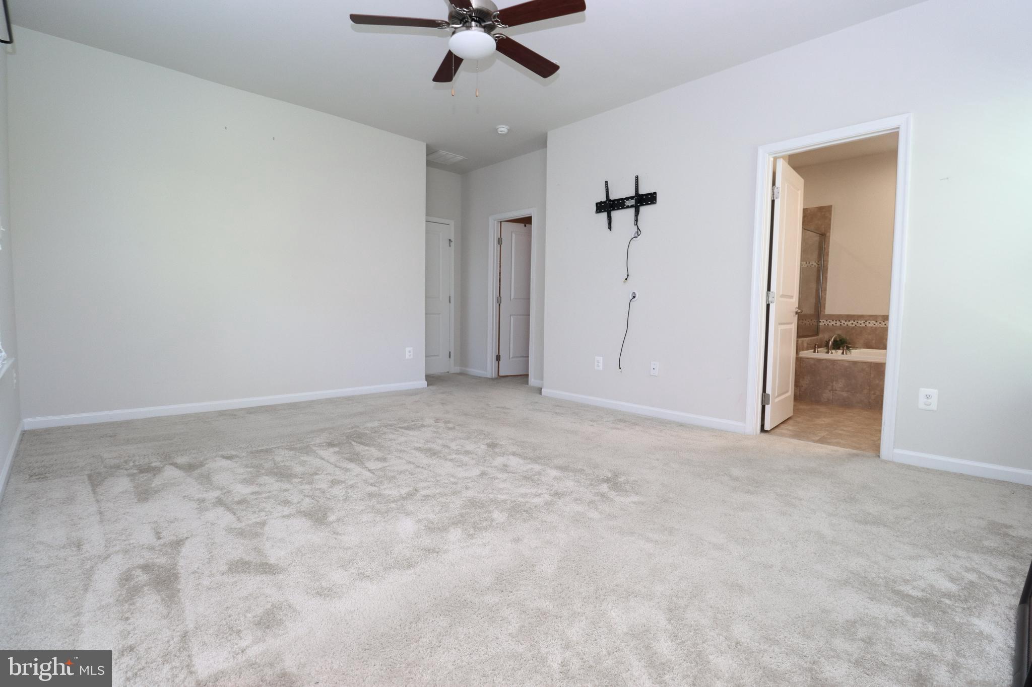 PONDVIEW - Residential