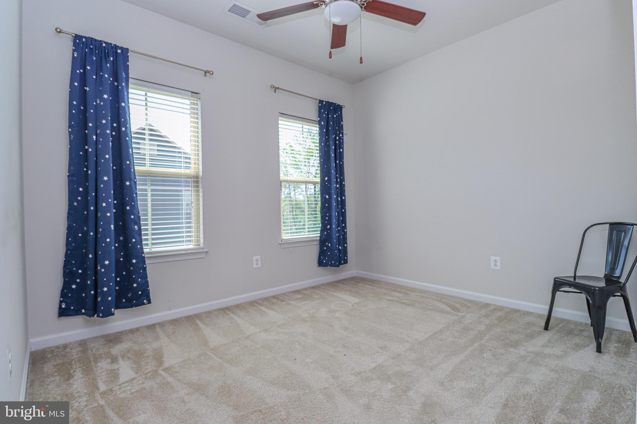 PONDVIEW - Residential