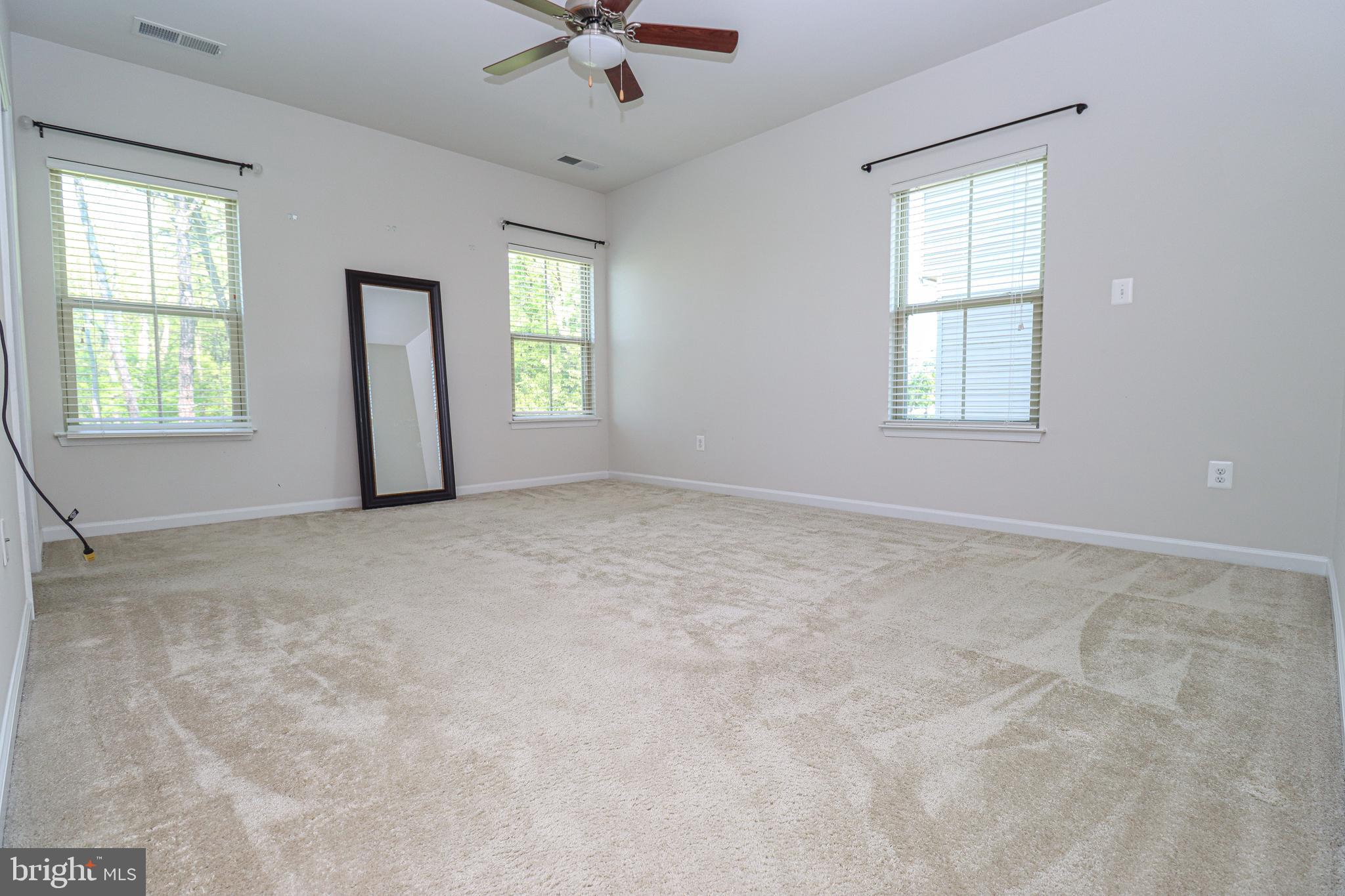 PONDVIEW - Residential