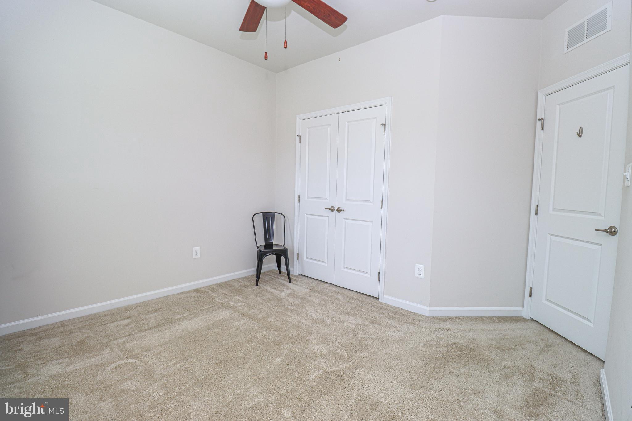 PONDVIEW - Residential