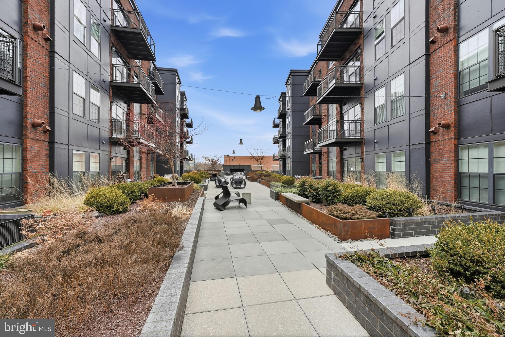 CROWN FARM - Residential