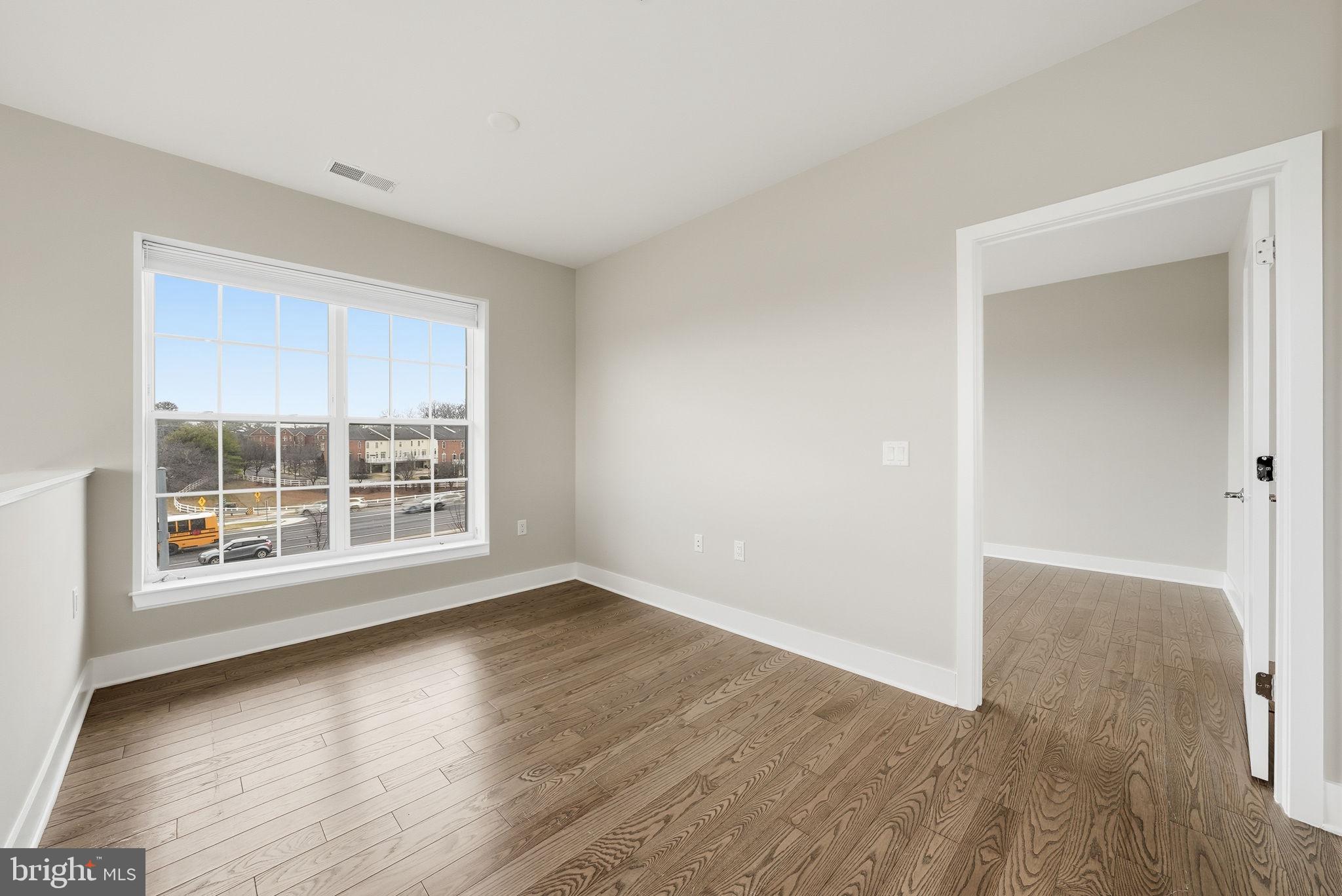 CROWN FARM - Residential