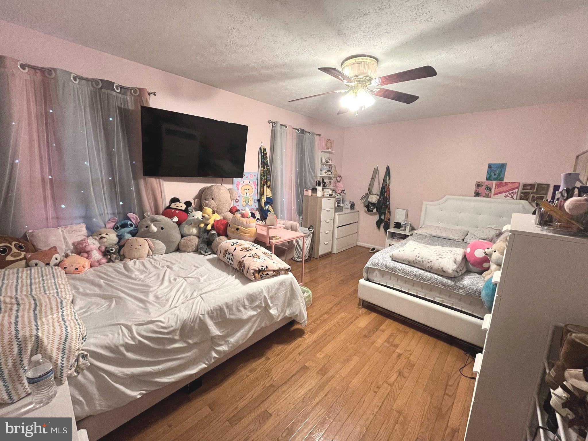 SURRATTS MANOR - Residential