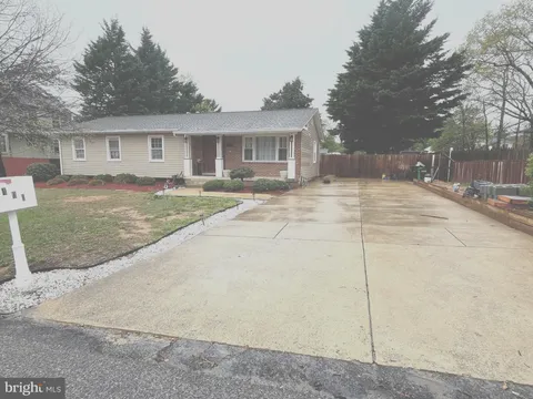 9401 Surratts Manor Drive, Clinton, MD MLS: MDPG2147930