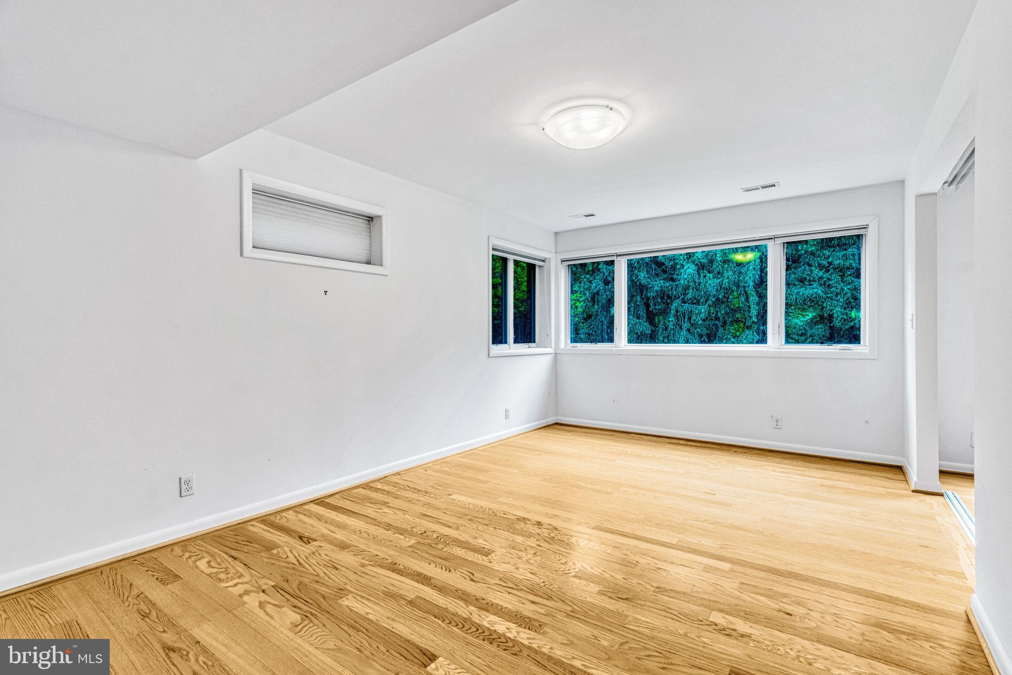 WINDY HILL - Residential