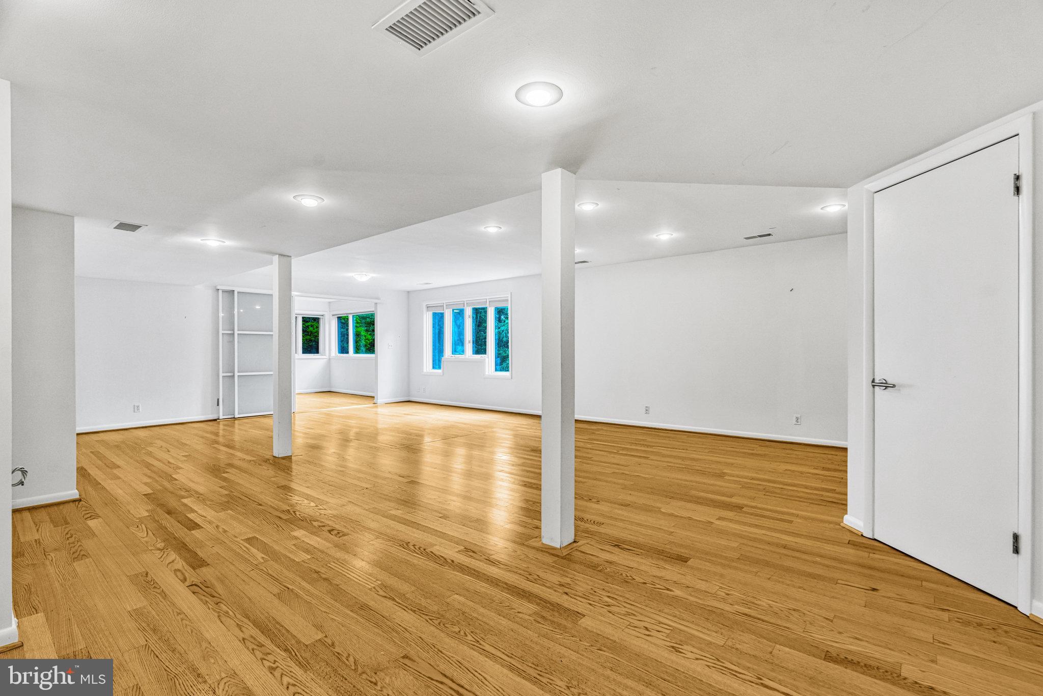 WINDY HILL - Residential