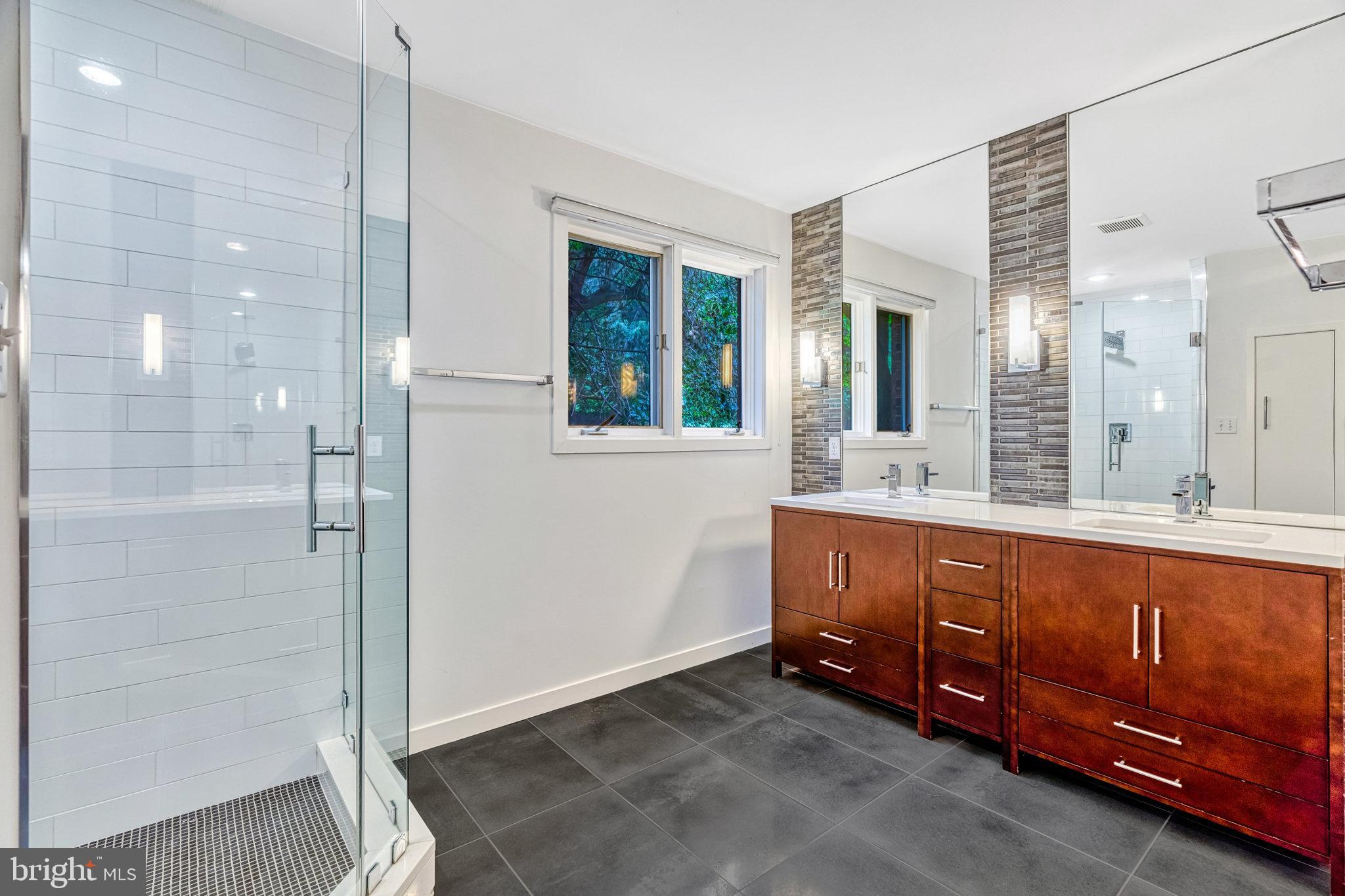 WINDY HILL - Residential