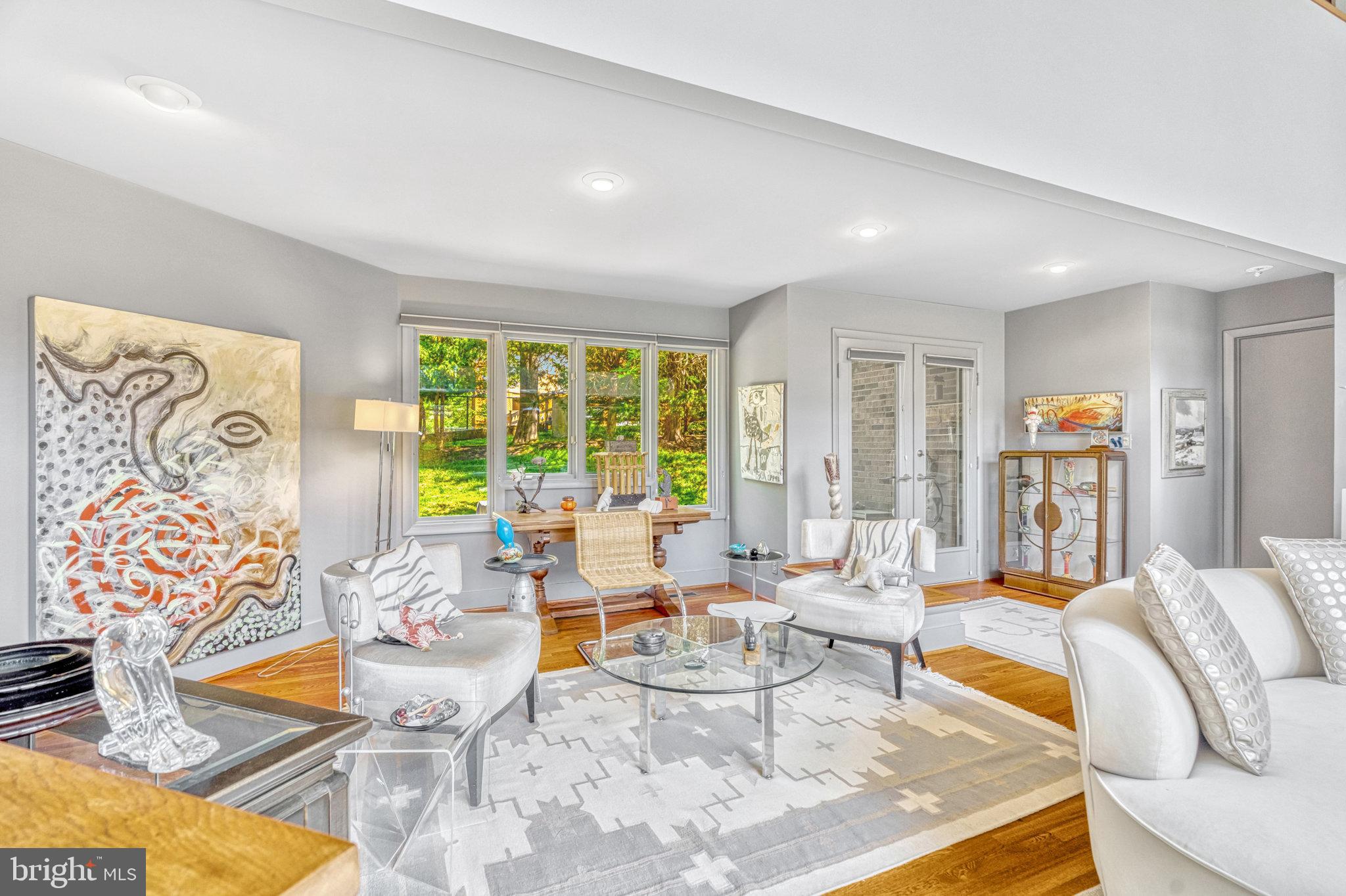 WINDY HILL - Residential