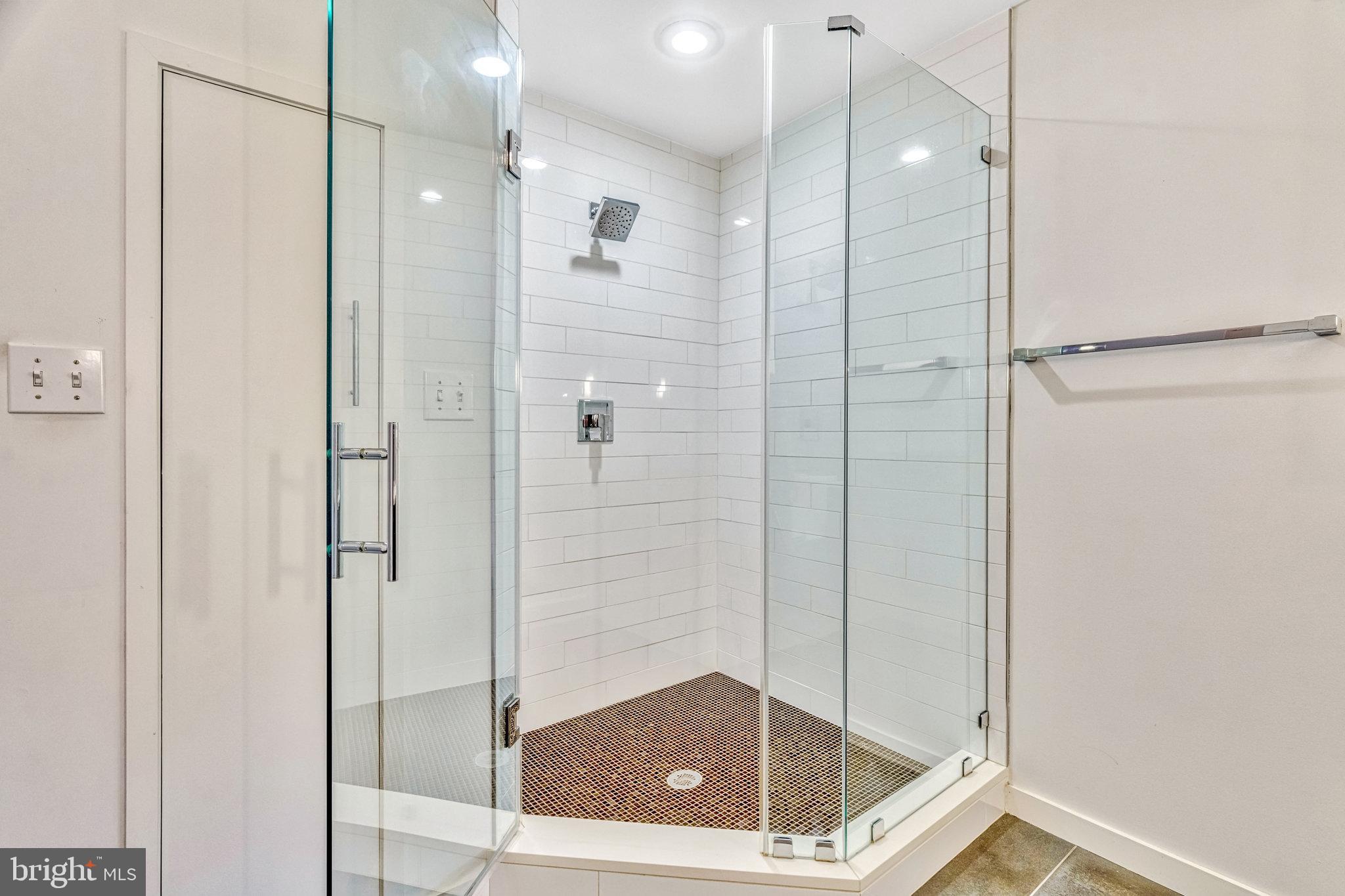 WINDY HILL - Residential