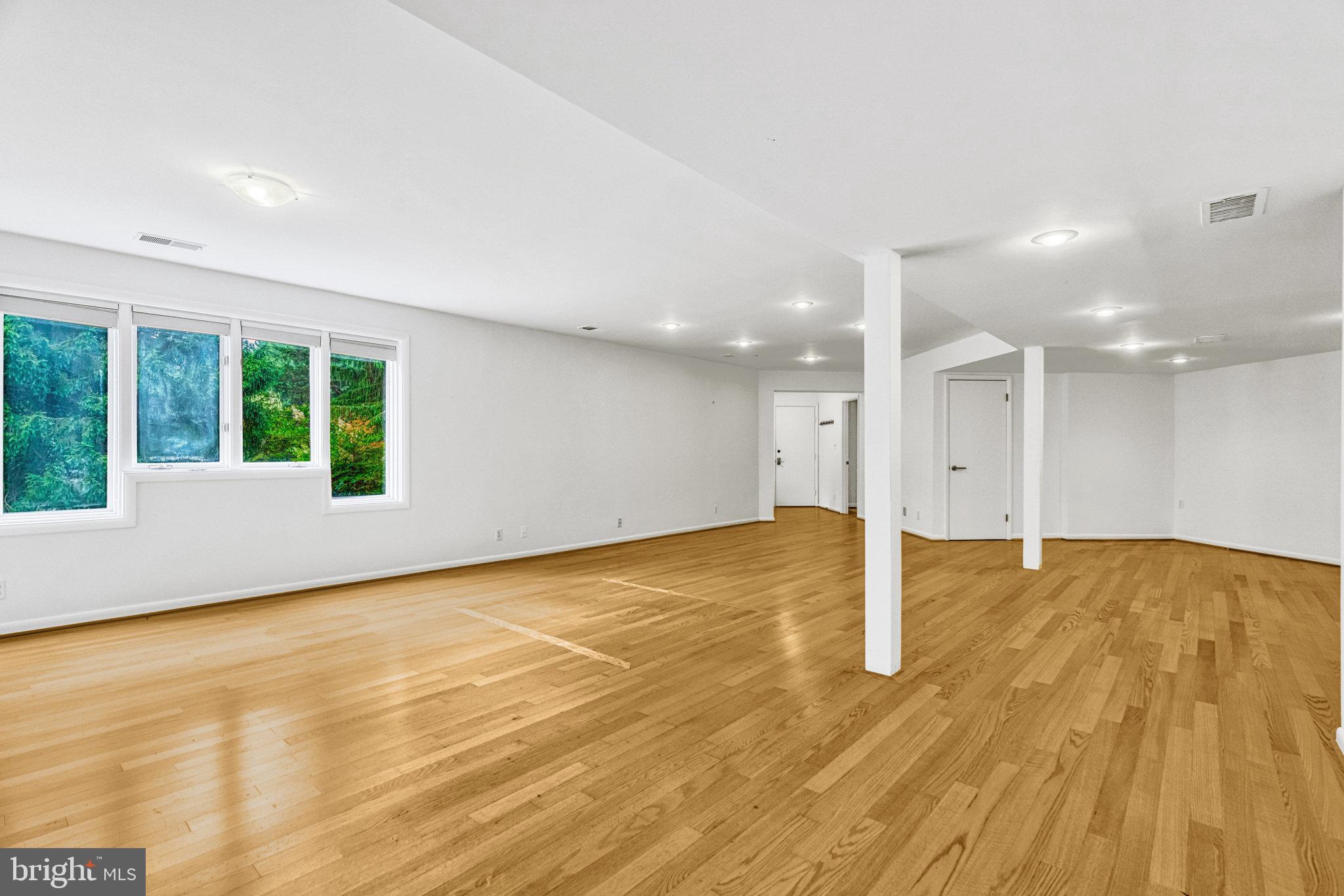 WINDY HILL - Residential