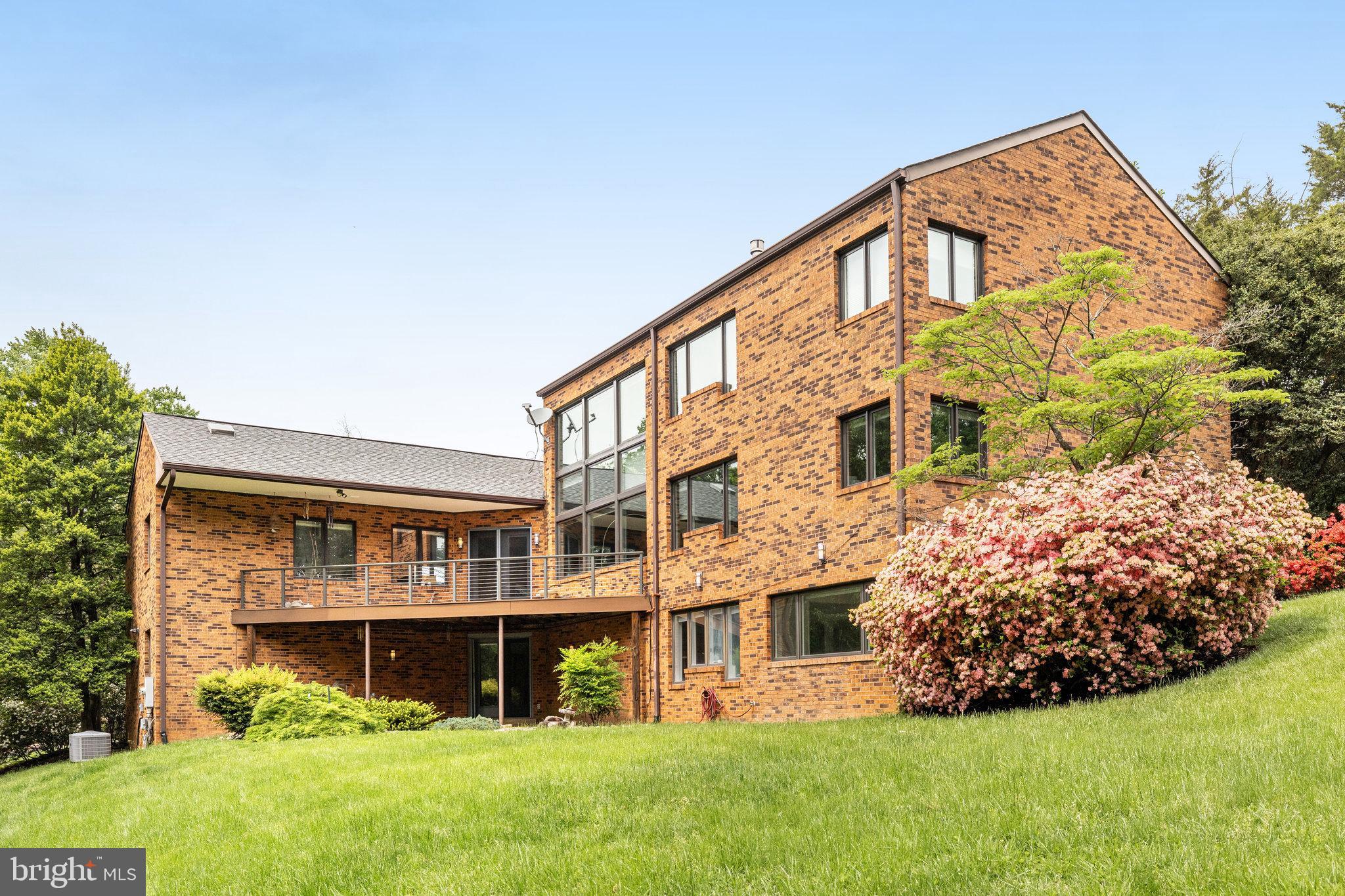 WINDY HILL - Residential