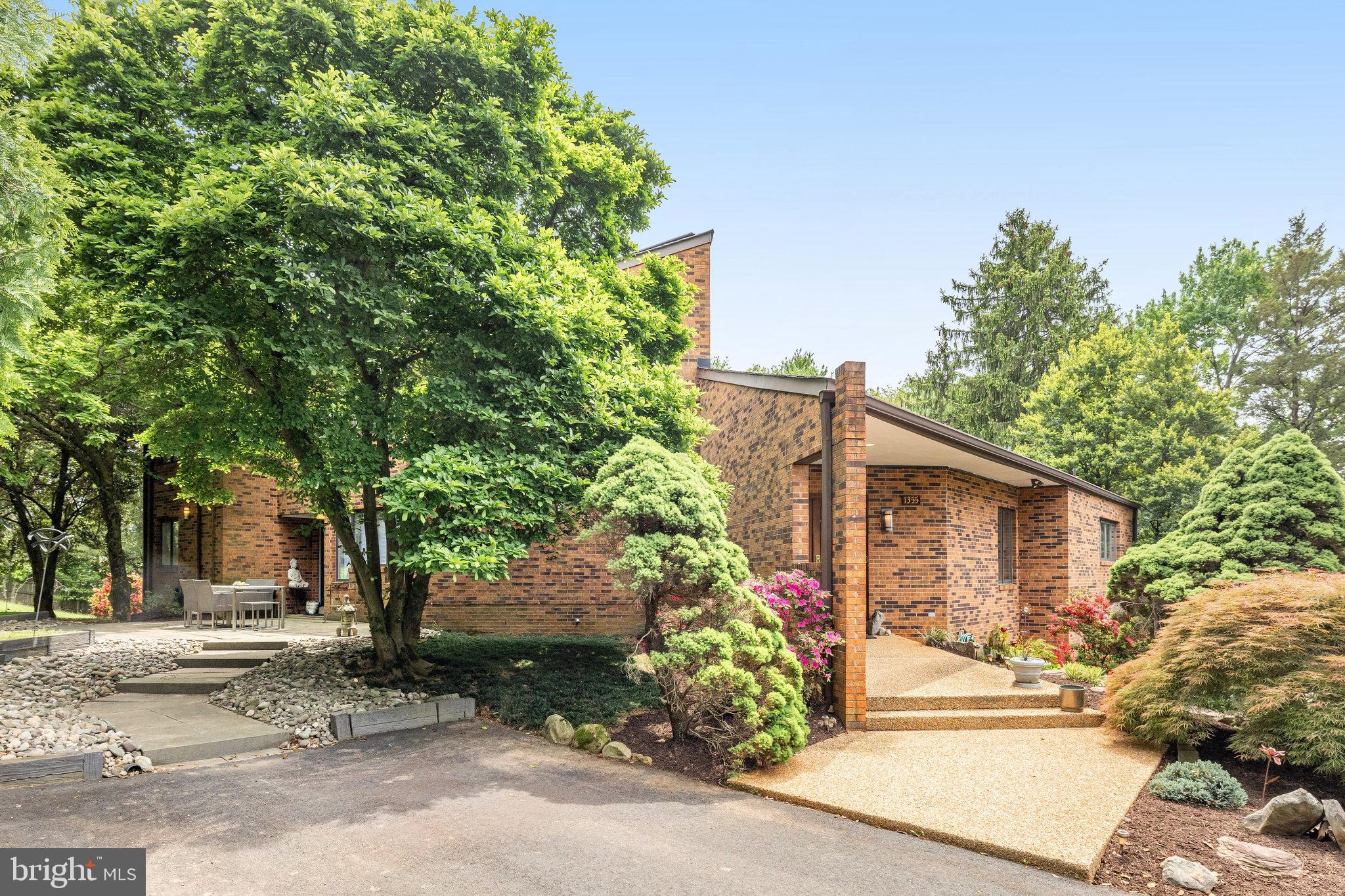 WINDY HILL - Residential