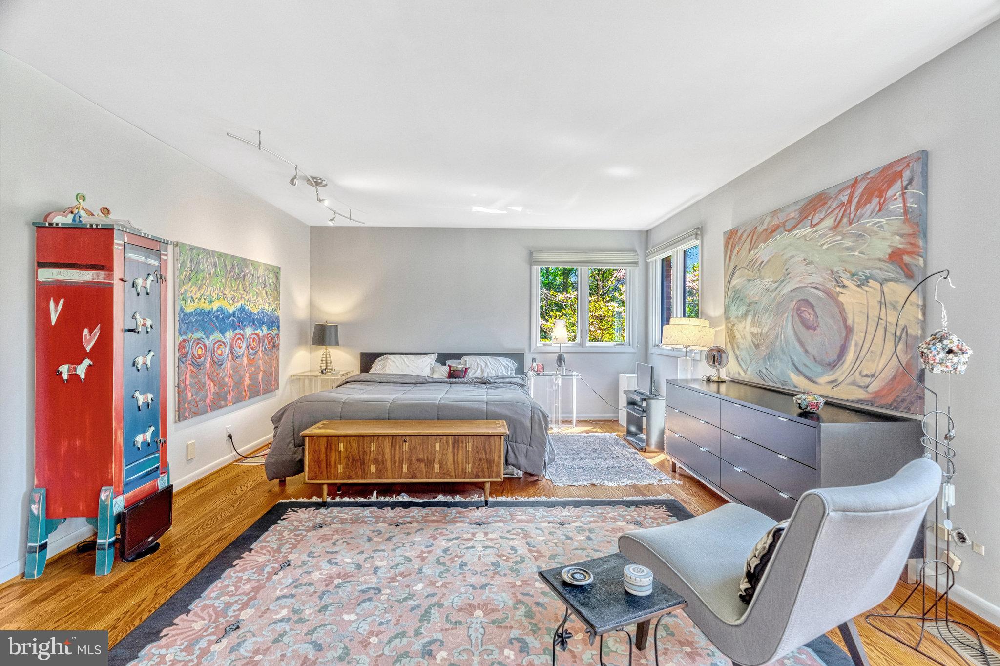 WINDY HILL - Residential