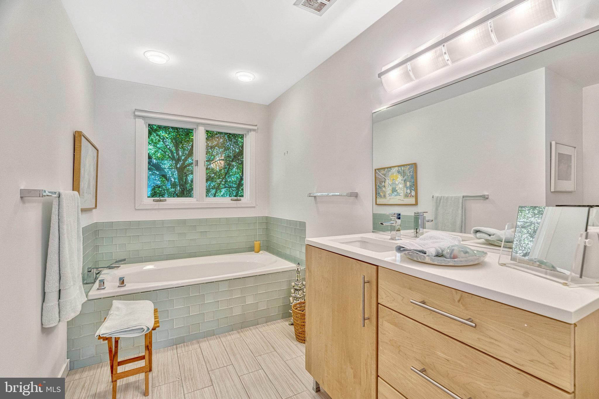 WINDY HILL - Residential