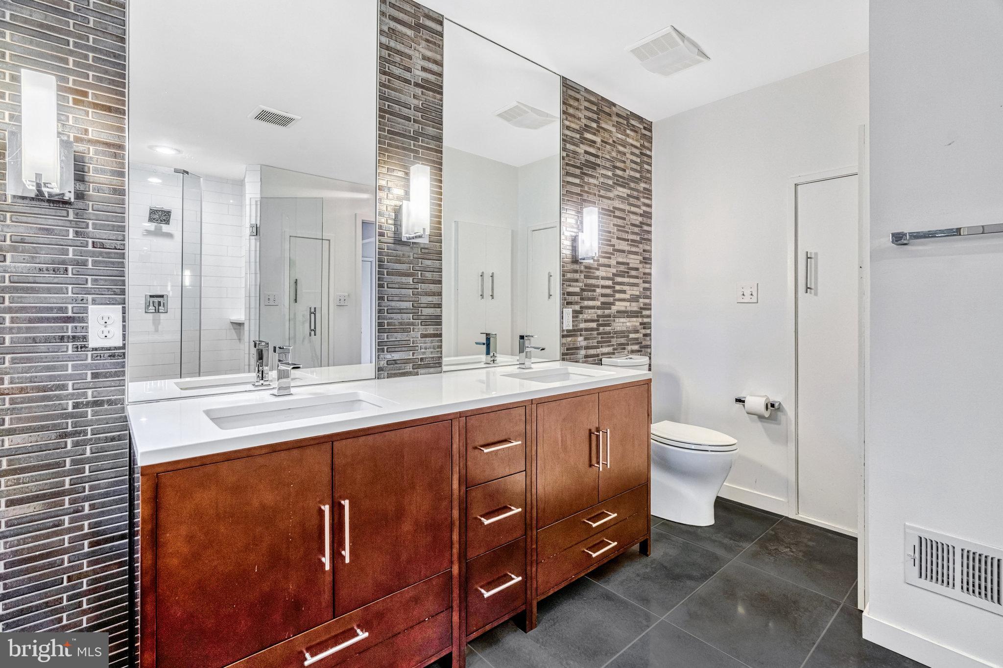 WINDY HILL - Residential