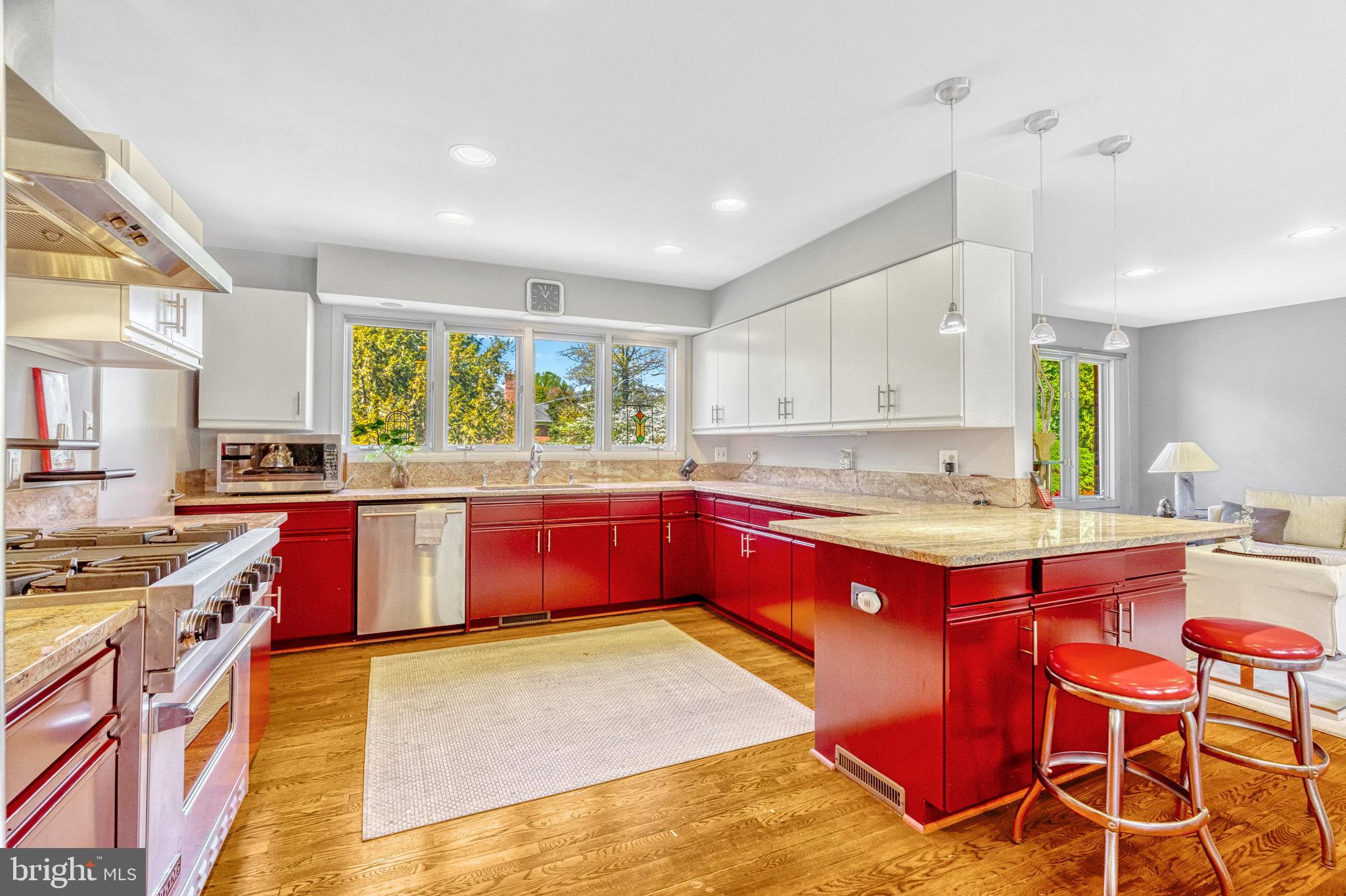 WINDY HILL - Residential