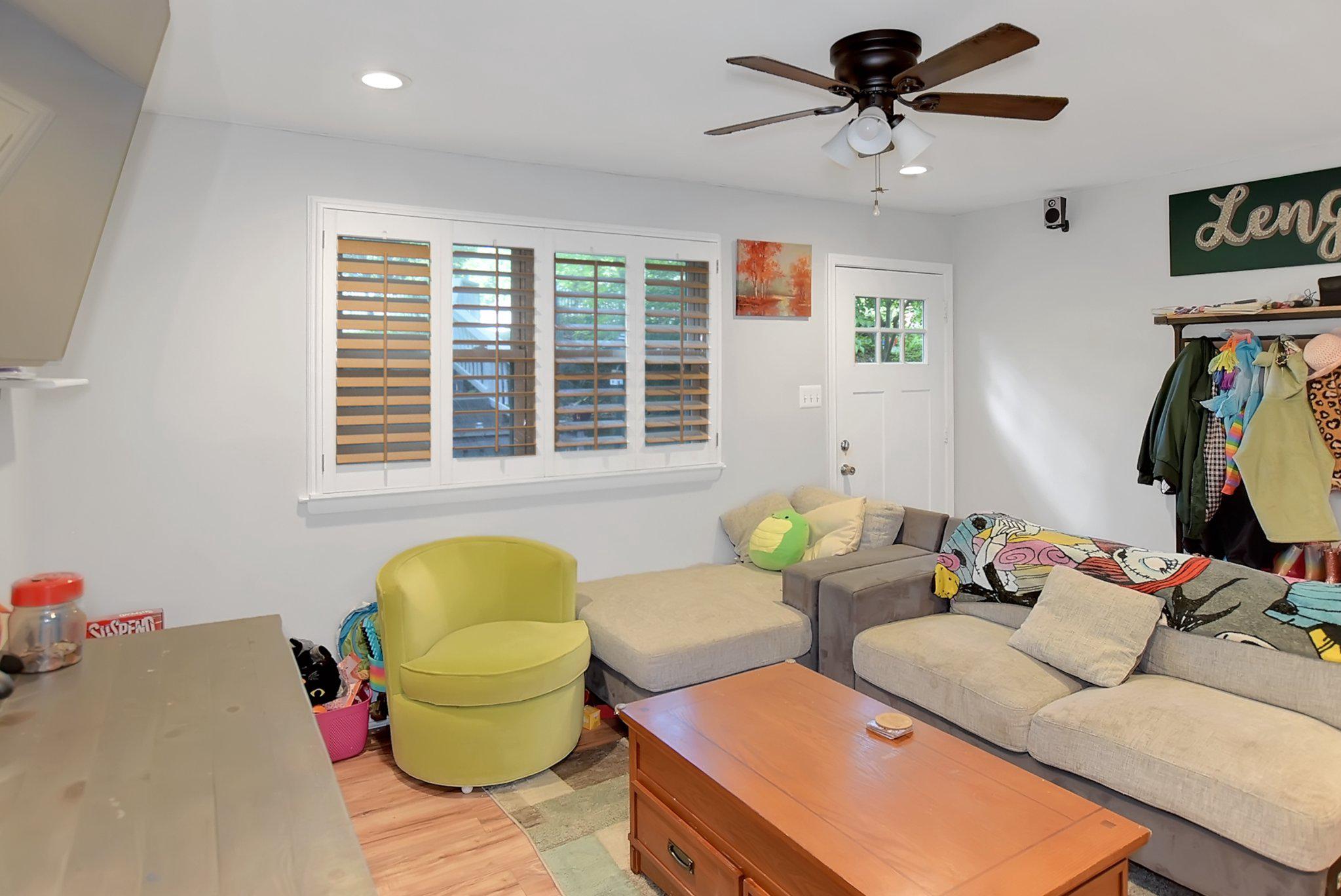 DORY COURT - Residential