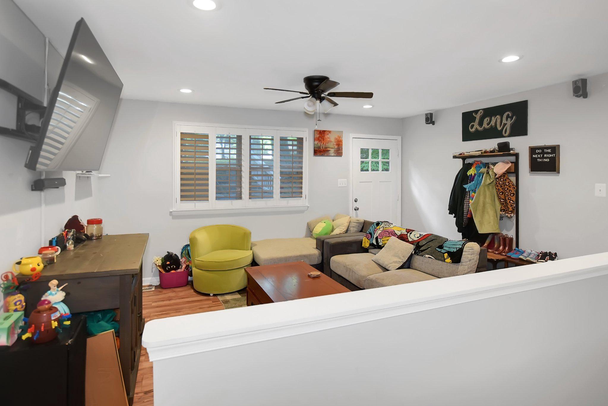 DORY COURT - Residential