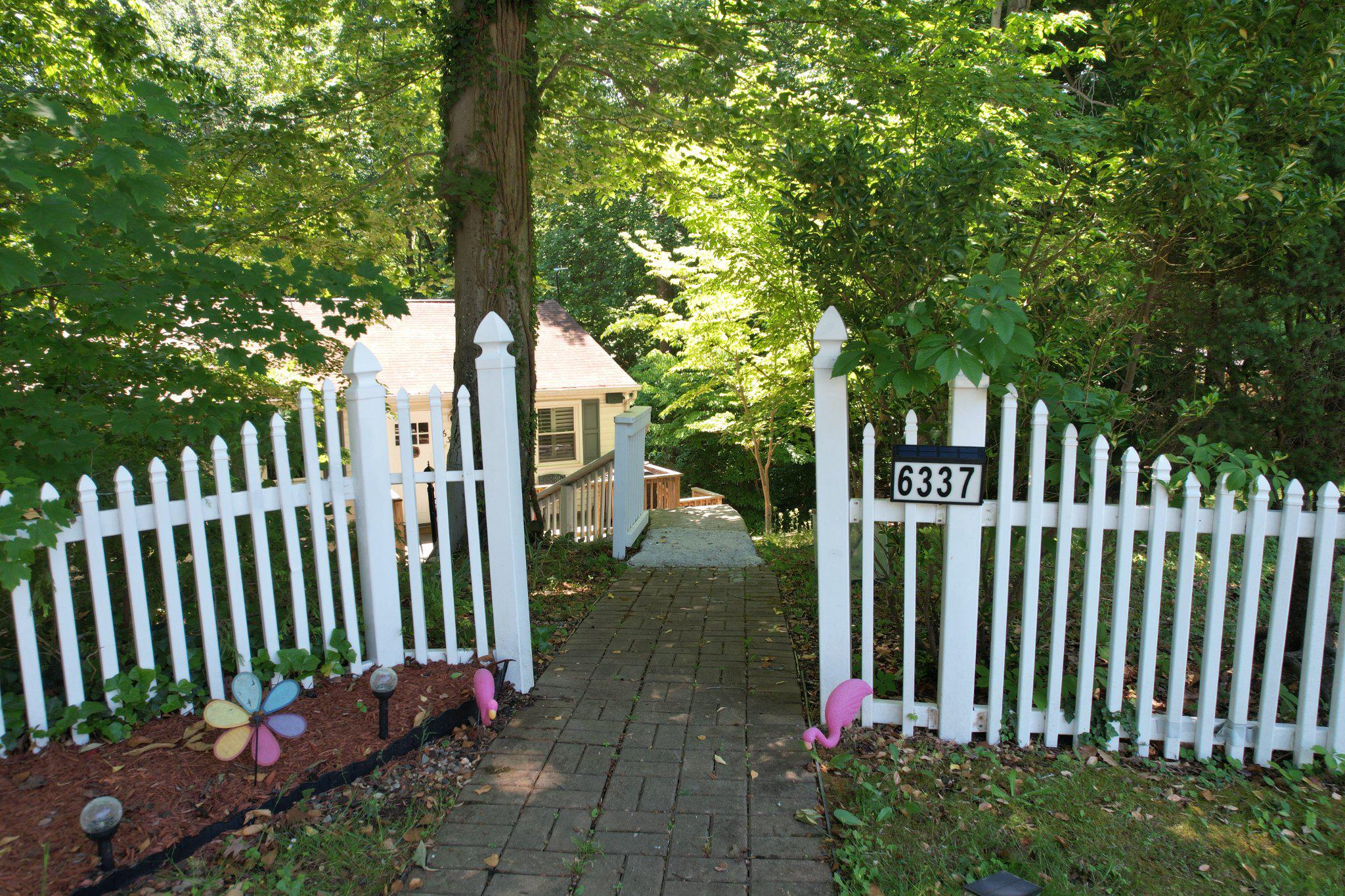 DORY COURT - Residential