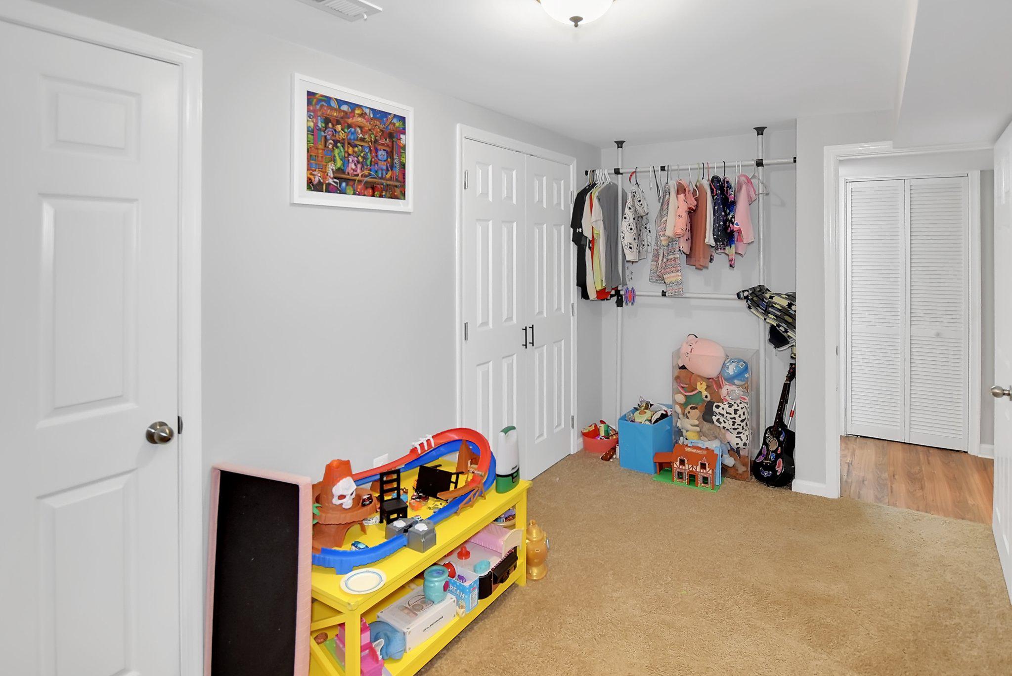 DORY COURT - Residential